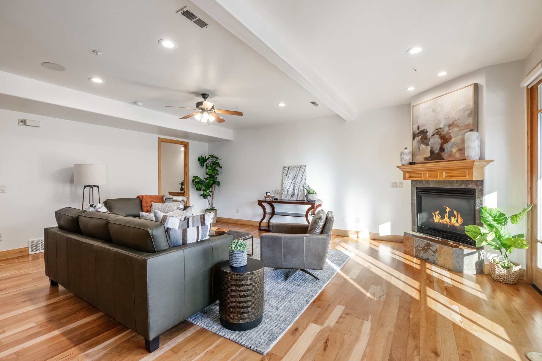  Modern Design Meets Alpine Charm in Jeremy Ranch - 物件實景