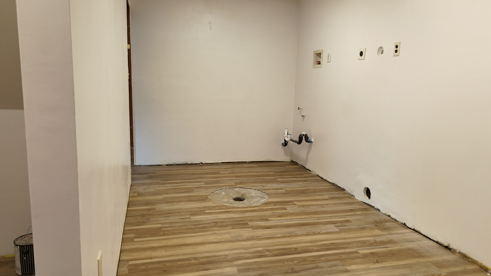 Eden, Utah, 84310, United States, 2 Bedrooms Bedrooms, ,1 BathroomBathrooms,Residential,For Sale,2001672