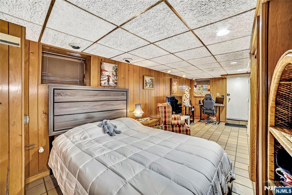 Cliffside Park, New Jersey, 07010, United States, 3 Bedrooms Bedrooms, ,2 BathroomsBathrooms,Residential,For Sale,1992851