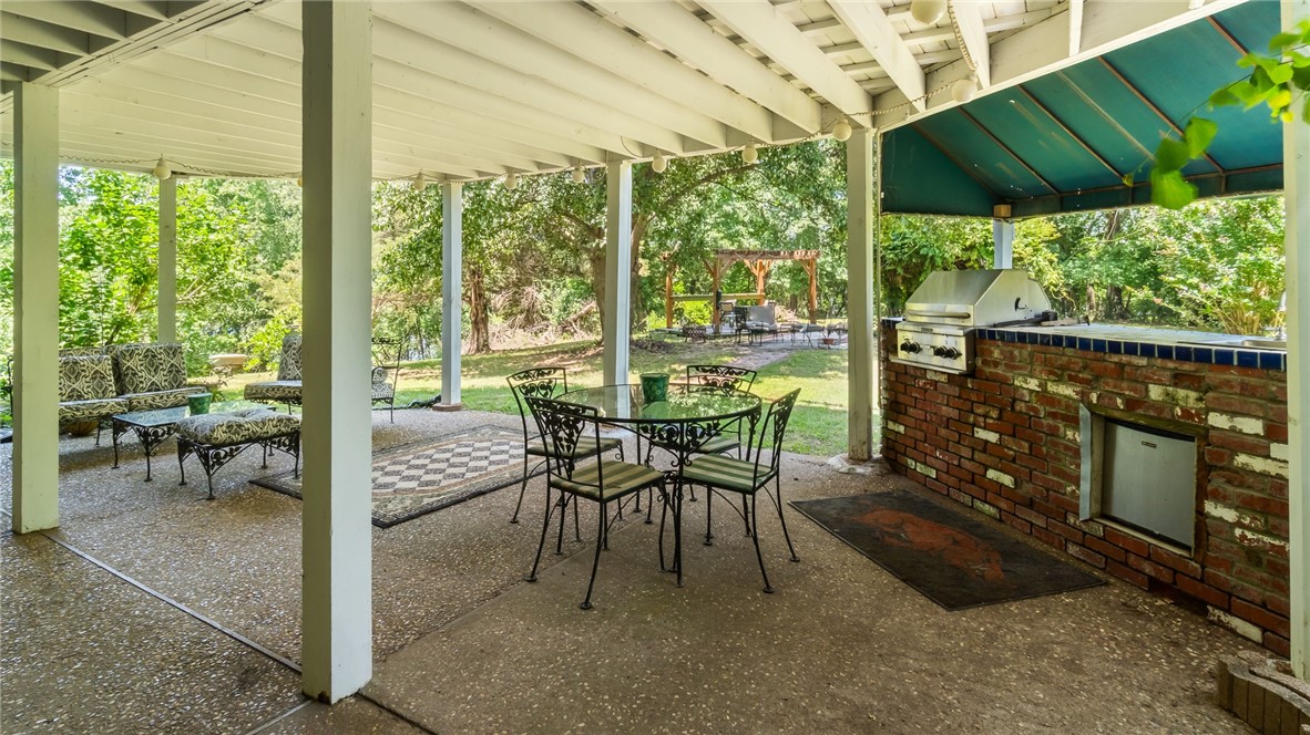Rogers, Arkansas, 72756, United States, 5 Bedrooms Bedrooms, ,7 BathroomsBathrooms,Residential,For Sale,1846782