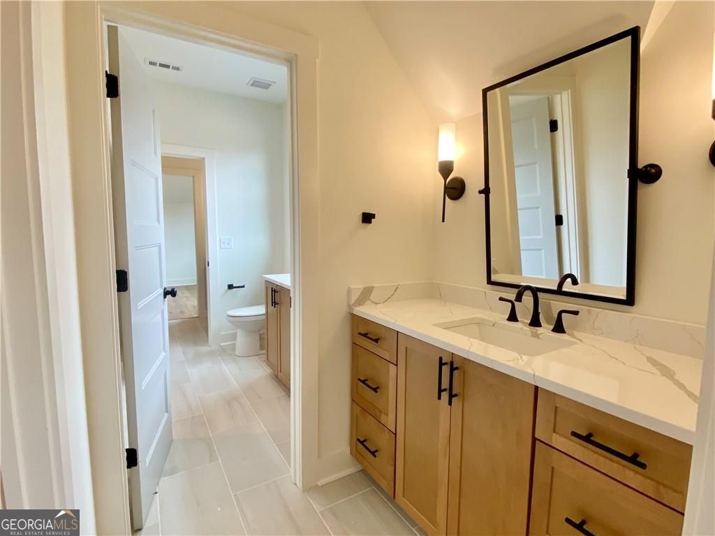 Gainesville, Georgia, 30506, United States, 5 Bedrooms Bedrooms, ,6 BathroomsBathrooms,Residential,For Sale,1908175