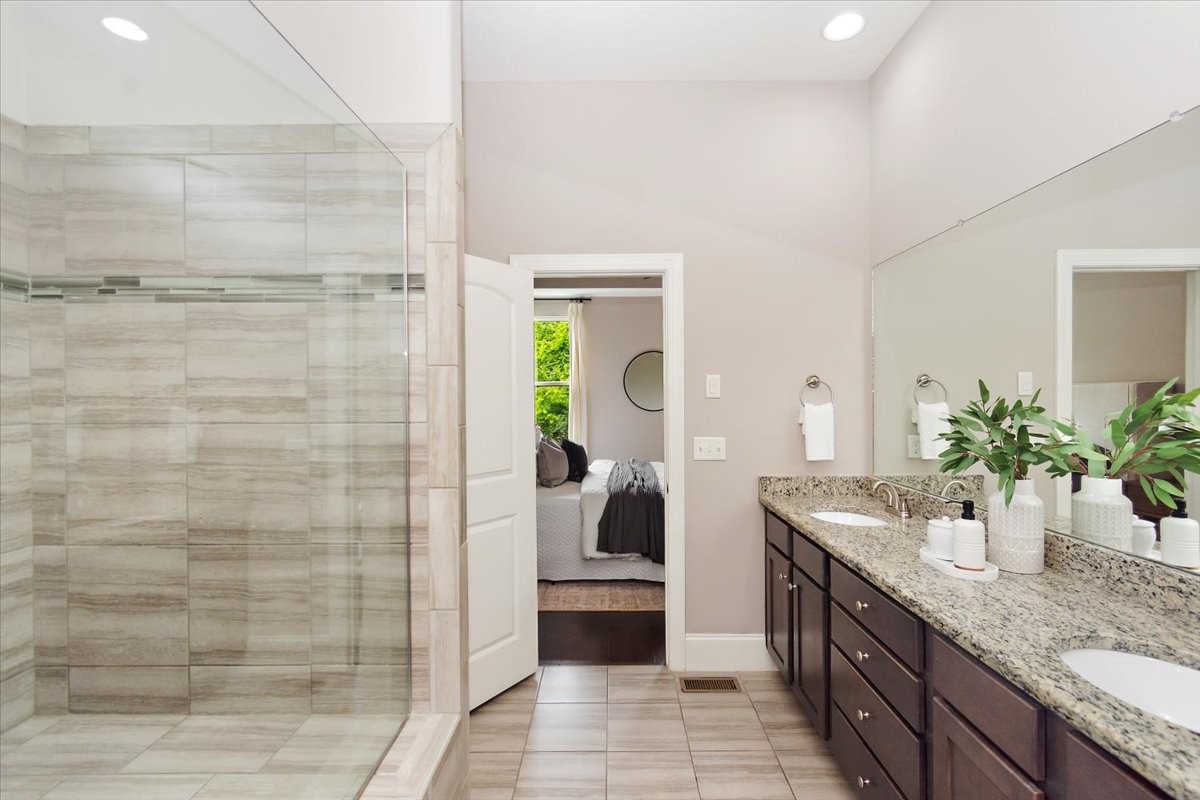 Nashville, Tennessee, 37209, United States, 4 Bedrooms Bedrooms, ,4 BathroomsBathrooms,Residential,For Sale,1827878