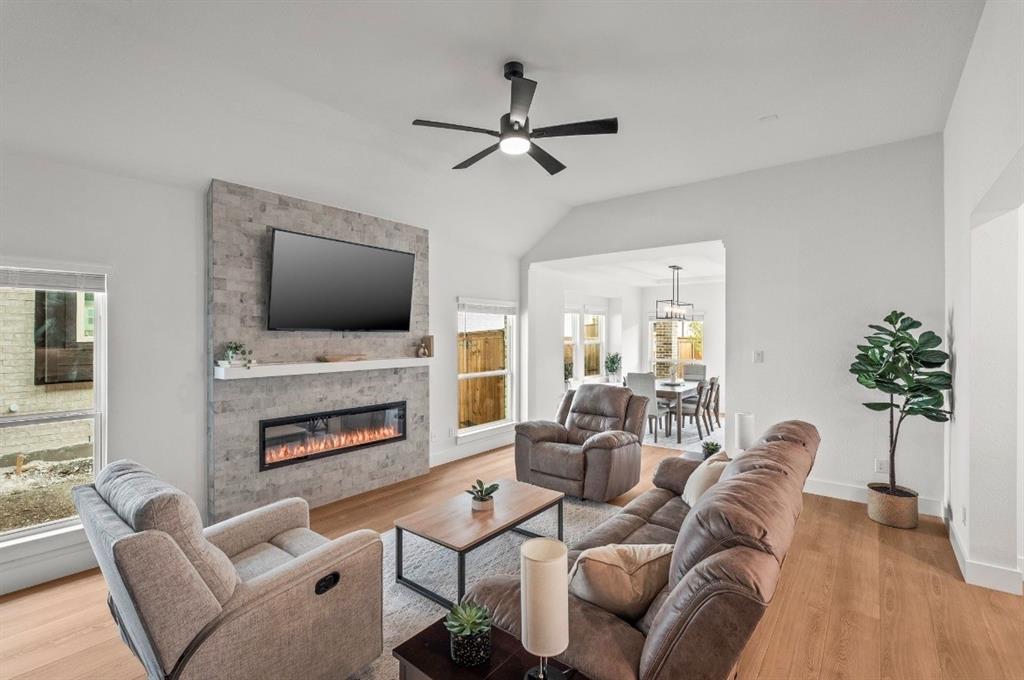 Rowlett, Texas, 75089, United States, 4 Bedrooms Bedrooms, ,3 BathroomsBathrooms,Residential,For Sale,1971322