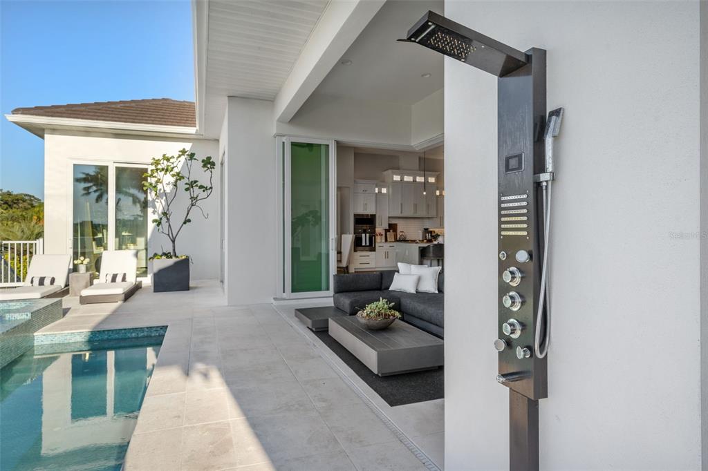 Sarasota, Florida, 34231, United States, 4 Bedrooms Bedrooms, ,3 BathroomsBathrooms,Residential,For Sale,1795069