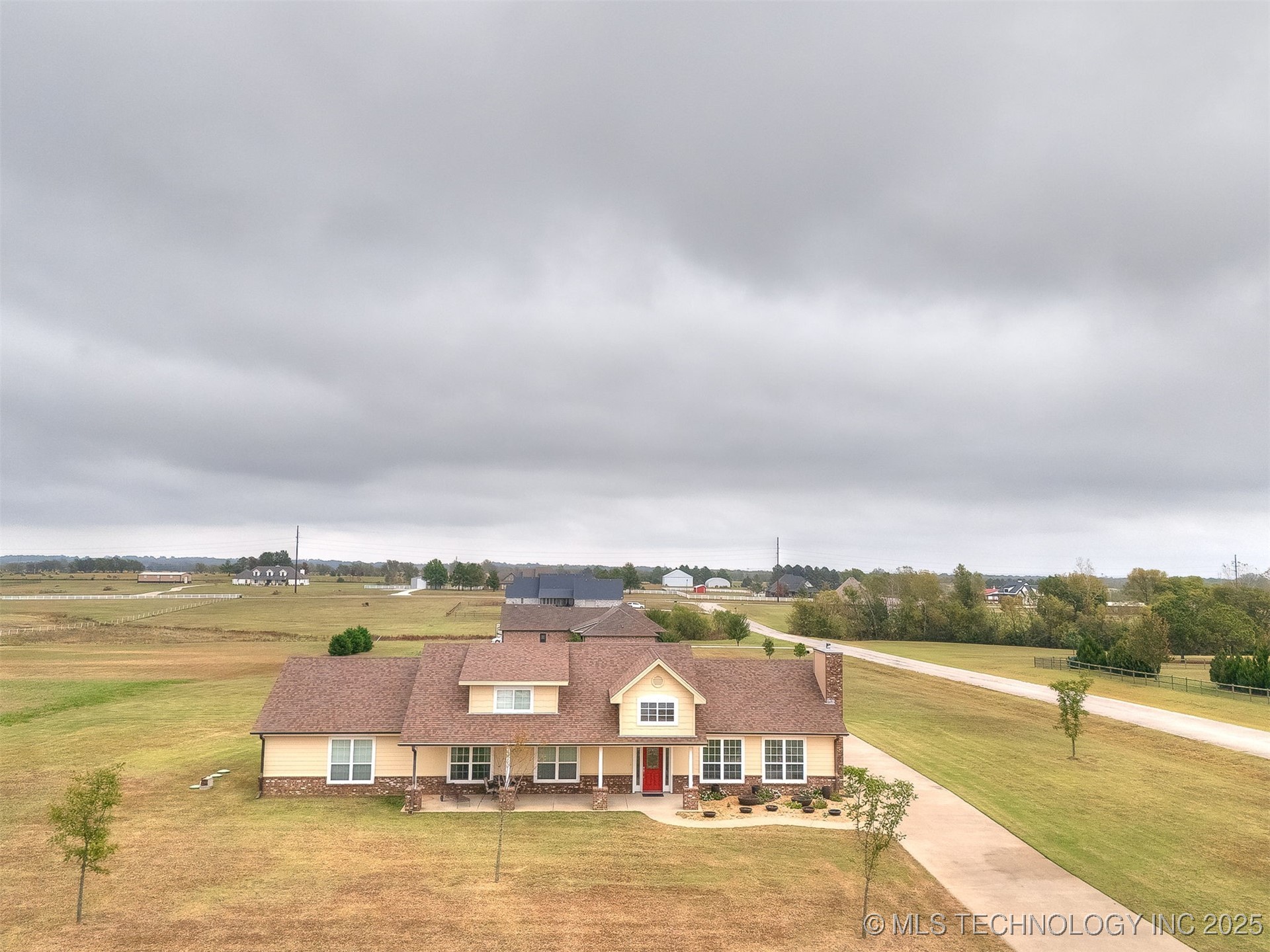 Mounds, Oklahoma, 74047, United States, 4 Bedrooms Bedrooms, ,4 BathroomsBathrooms,Residential,For Sale,1985246
