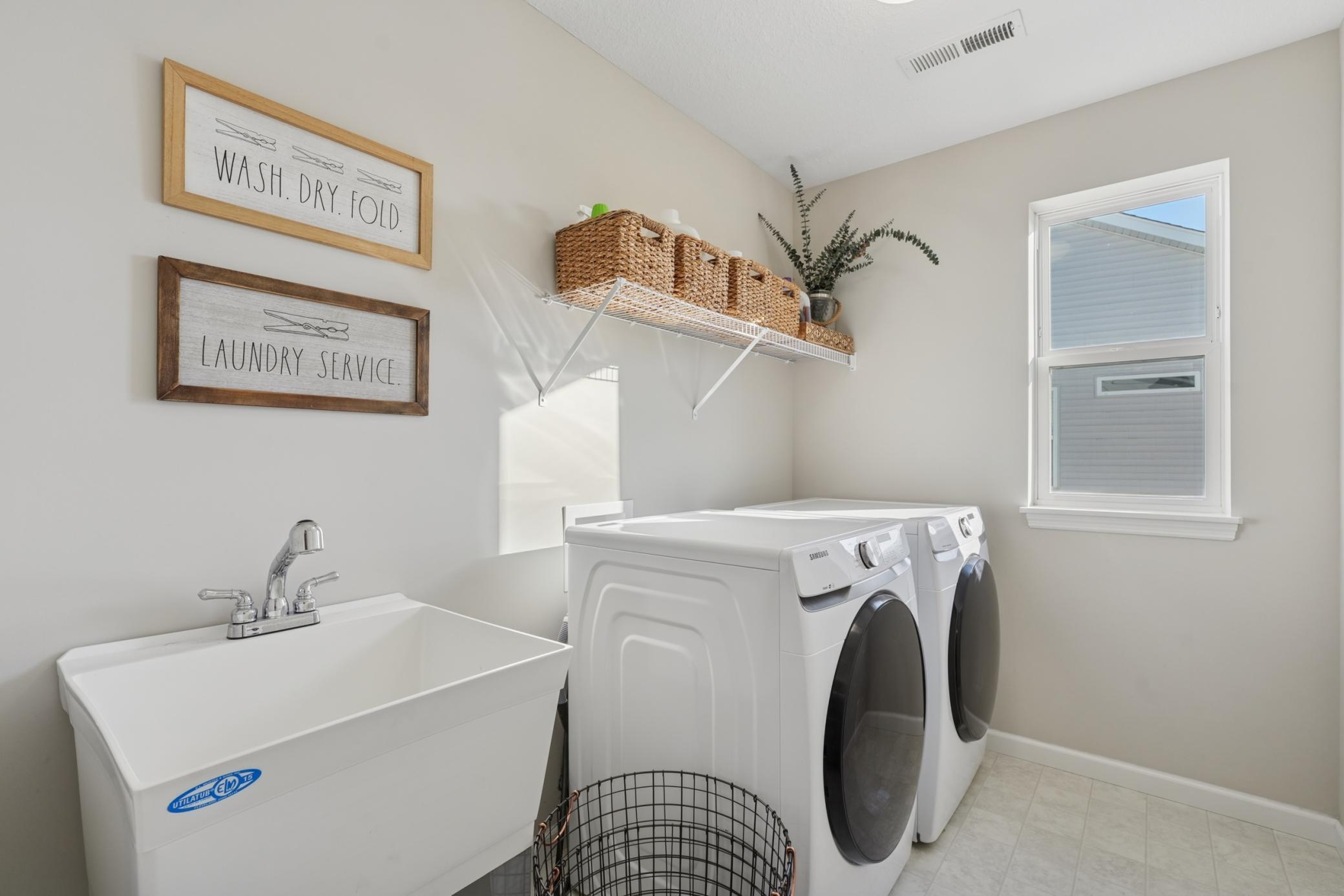 Lake Elmo, Minnesota, 55042, United States, 4 Bedrooms Bedrooms, ,3 BathroomsBathrooms,Residential,For Sale,1999668