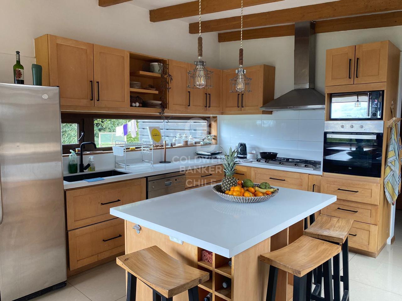 Puerto Varas, Chile, 5 Bedrooms Bedrooms, ,5 BathroomsBathrooms,Residential,For Sale,1850183