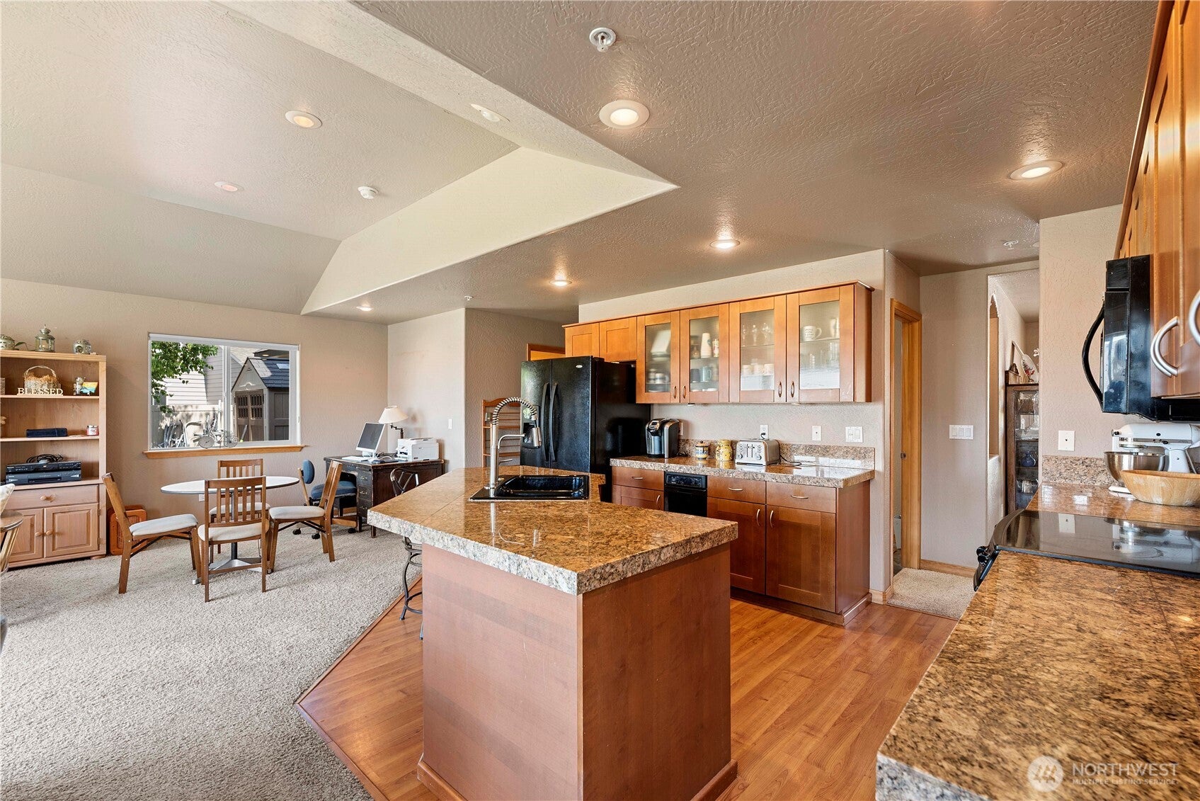 East Wenatchee, Washington, 98802, United States, 3 Bedrooms Bedrooms, ,3 BathroomsBathrooms,Residential,For Sale,1805668