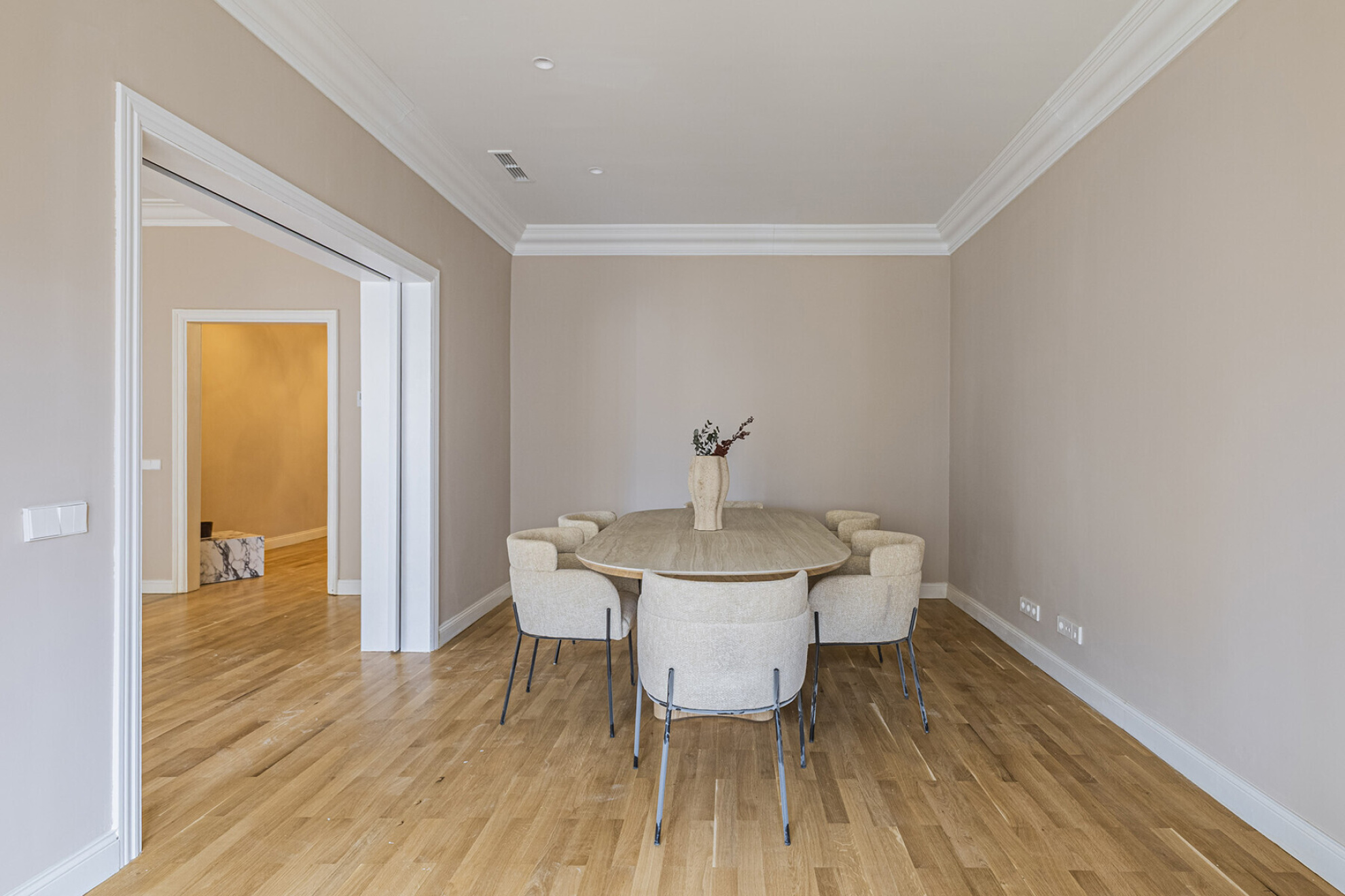  Renovated high-rise apartment in a stately building in Eixample. - 物件實景