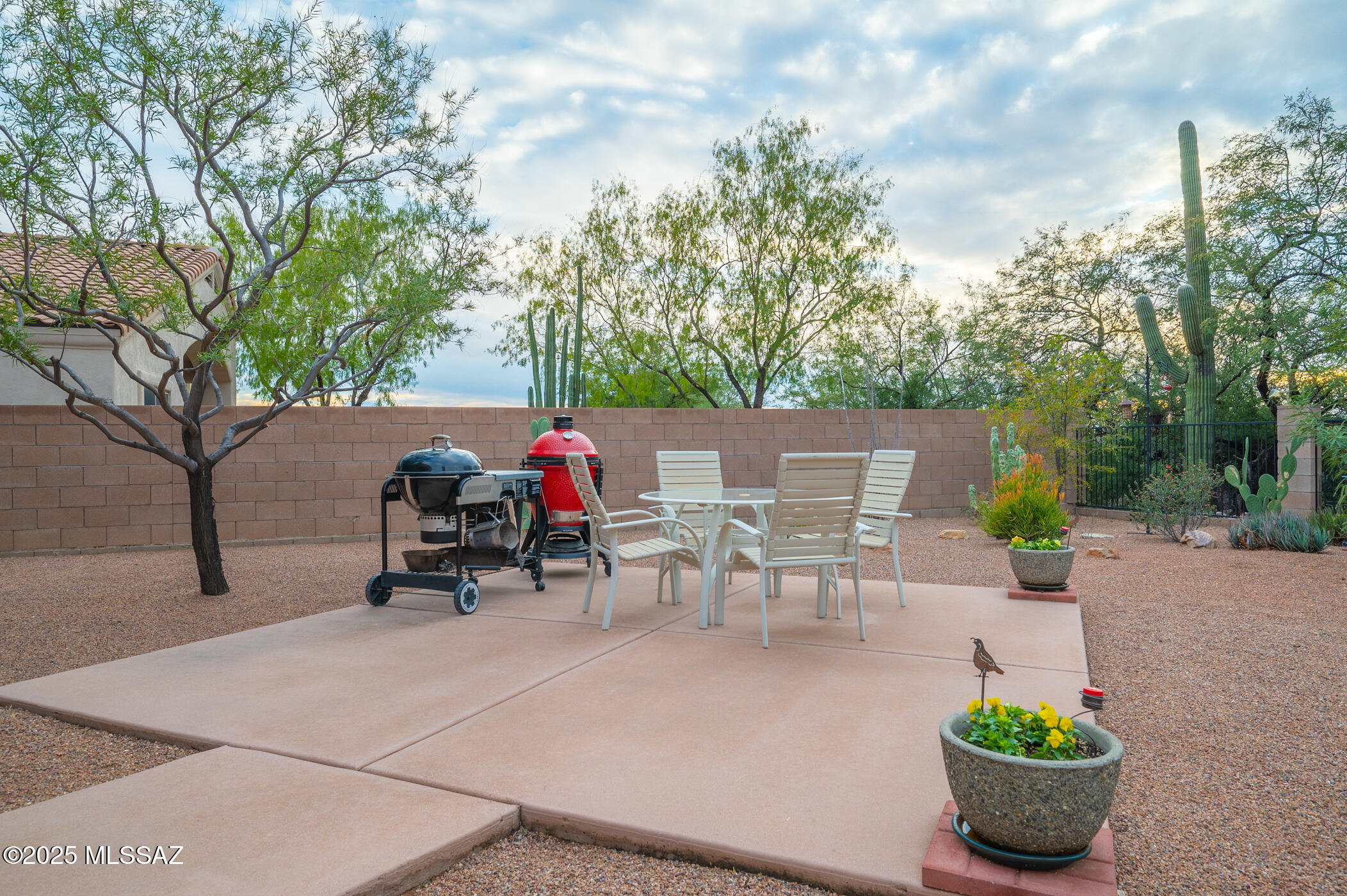 Tucson, Arizona, 85749, United States, 3 Bedrooms Bedrooms, ,3 BathroomsBathrooms,Residential,For Sale,1999814