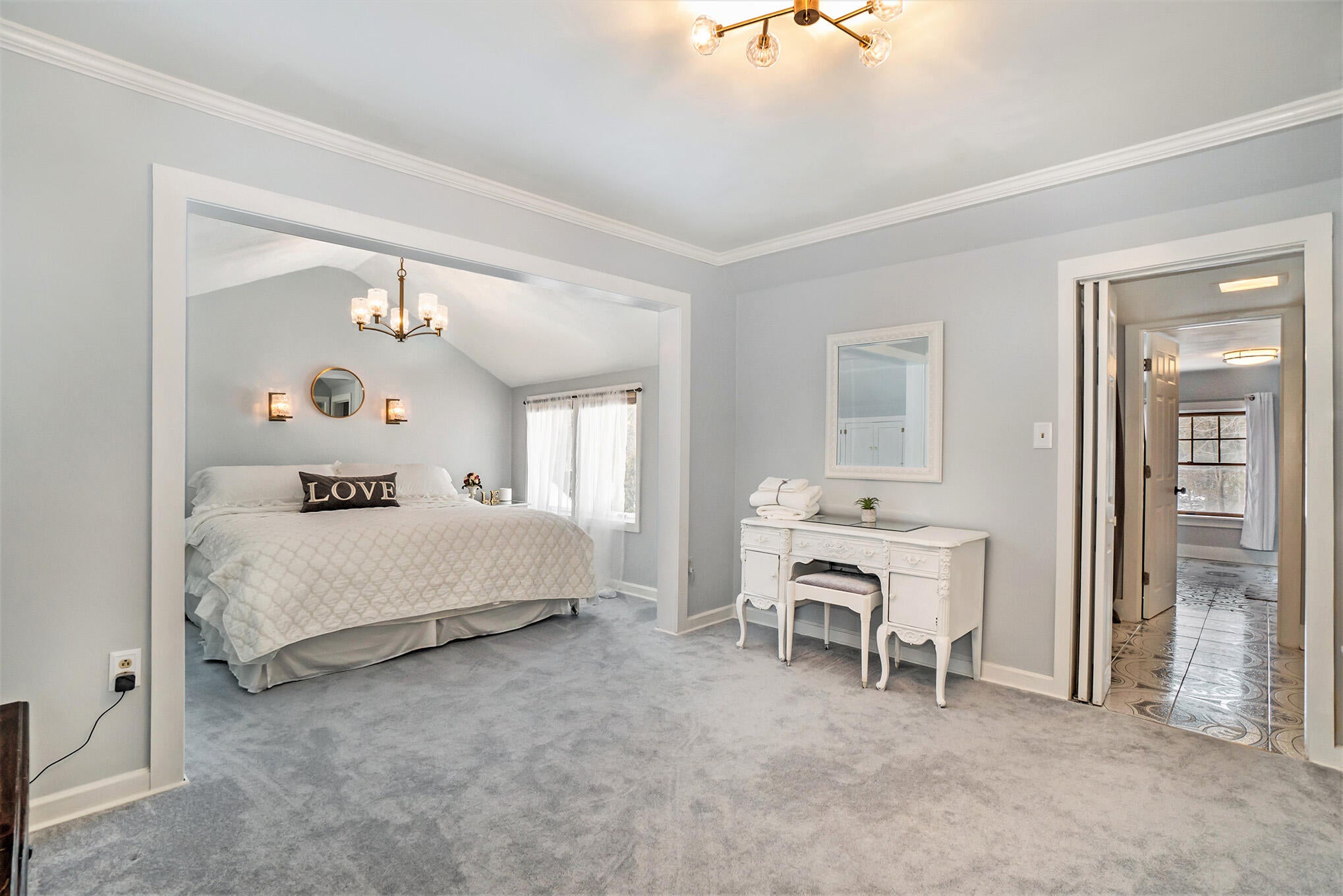 South Haven, Michigan, 49090, United States, 4 Bedrooms Bedrooms, ,3 BathroomsBathrooms,Residential,For Sale,1937505