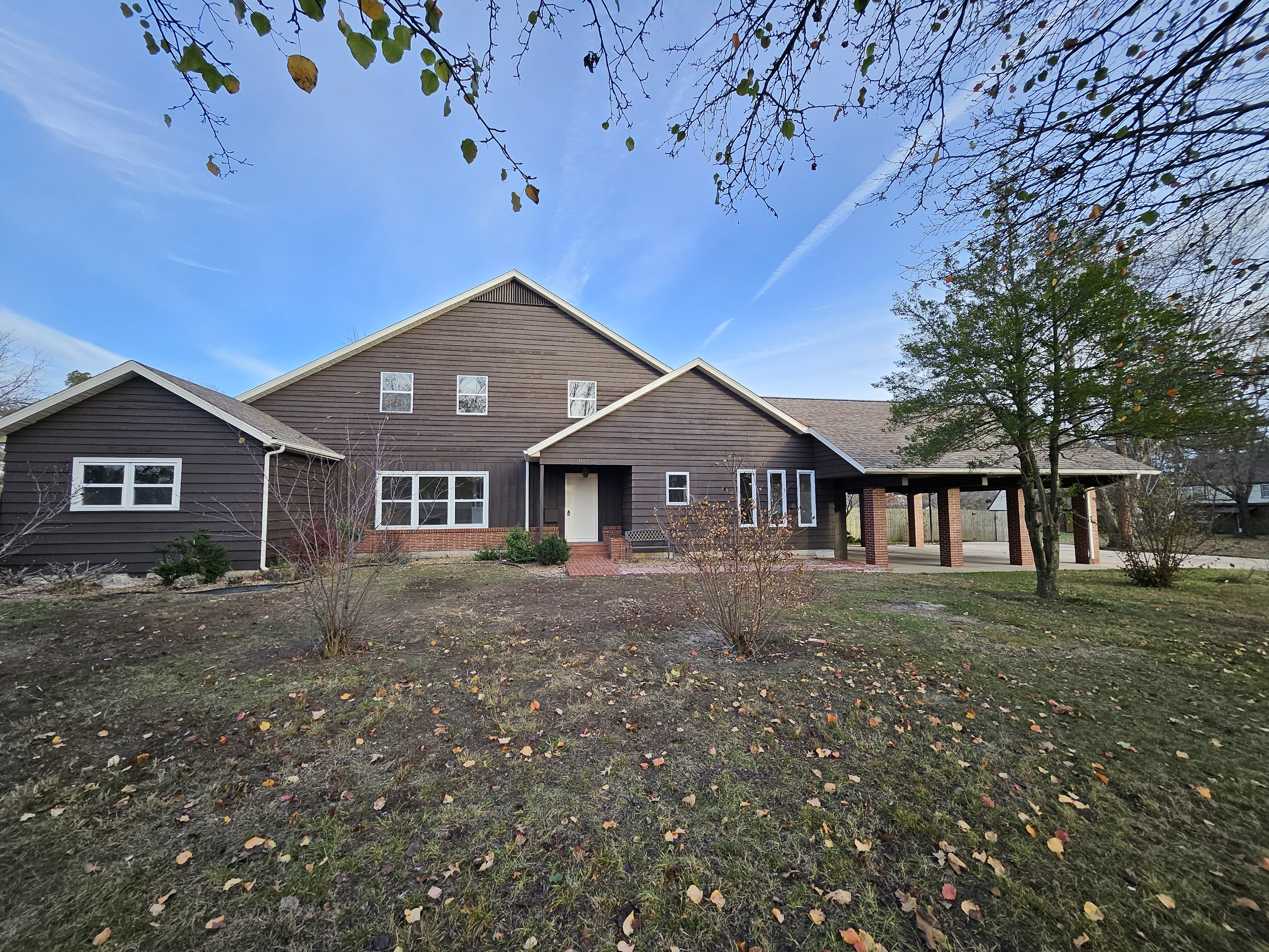 Monett, Missouri, 65708, United States, 4 Bedrooms Bedrooms, ,4 BathroomsBathrooms,Residential,For Sale,1998784