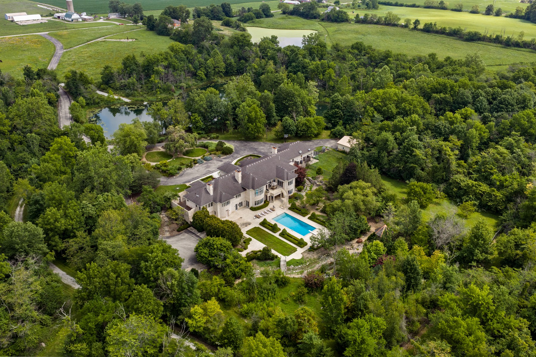  Extraordinary Custom-Built Estate Set on 116 Acres of Idyllic Beauty - 物件實景