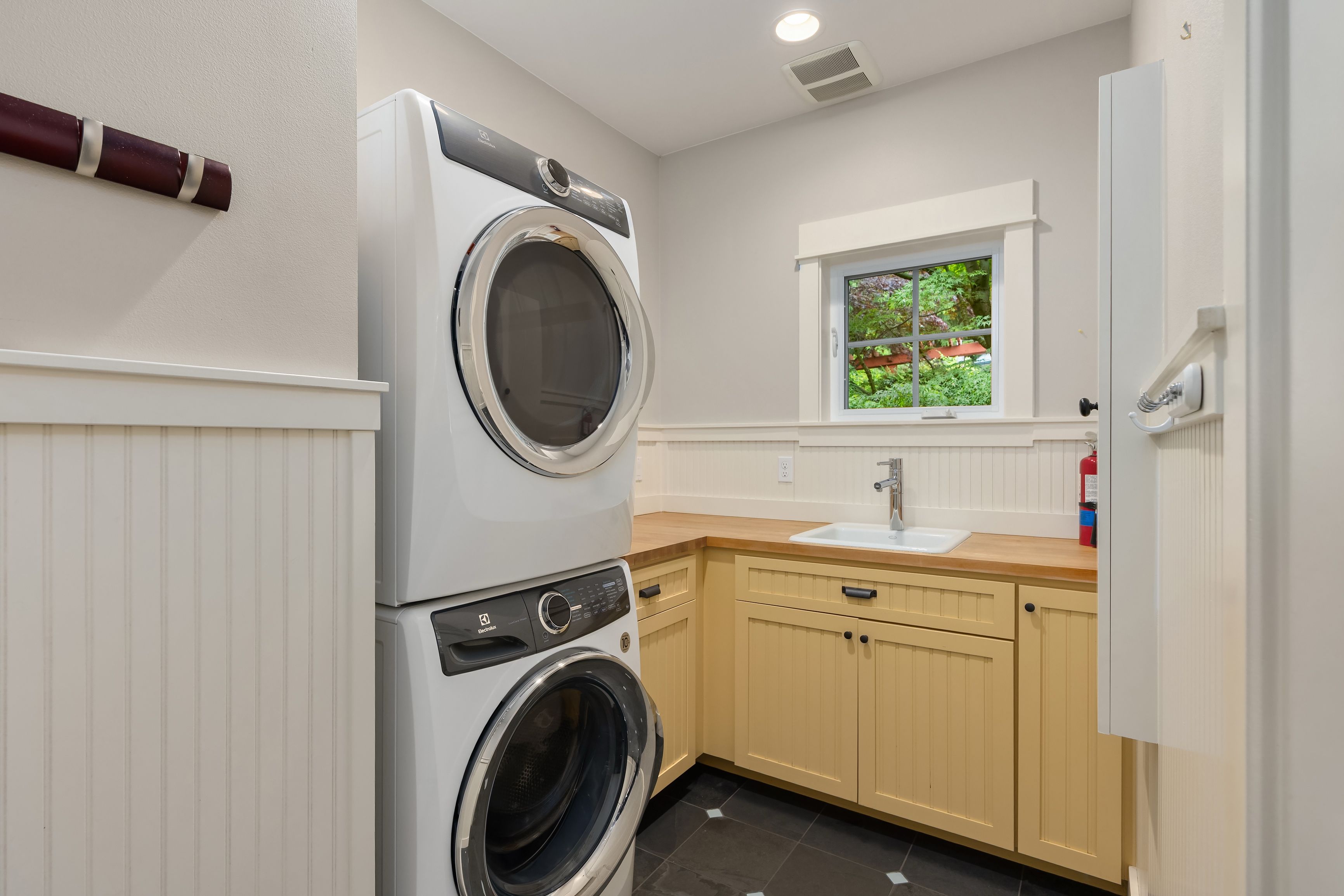  4548 Island Avenue NE, Bainbridge Island, WA 98110 - 物件實景