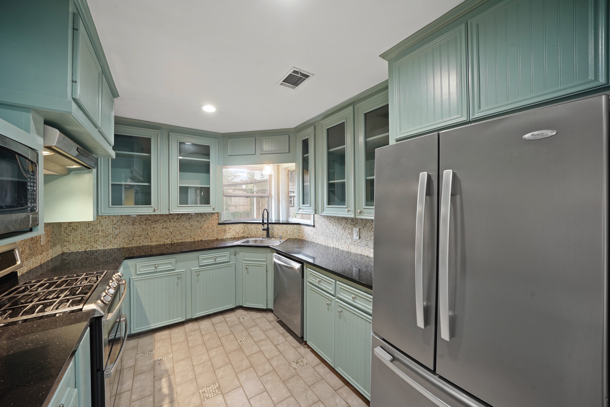 Bellaire, Texas, 77401, United States, 3 Bedrooms Bedrooms, ,2 BathroomsBathrooms,Residential,For Sale,1942222