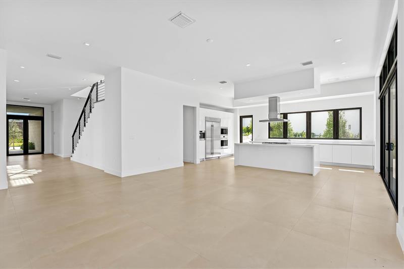 Weston, Florida, 33326, United States, 5 Bedrooms Bedrooms, ,10 BathroomsBathrooms,Residential,For Sale,1925286