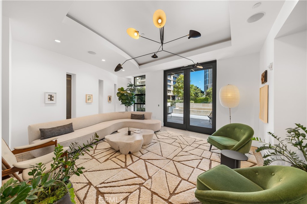 Los Angeles, California, 90024, United States, 2 Bedrooms Bedrooms, ,2 BathroomsBathrooms,Residential,For Sale,1746972