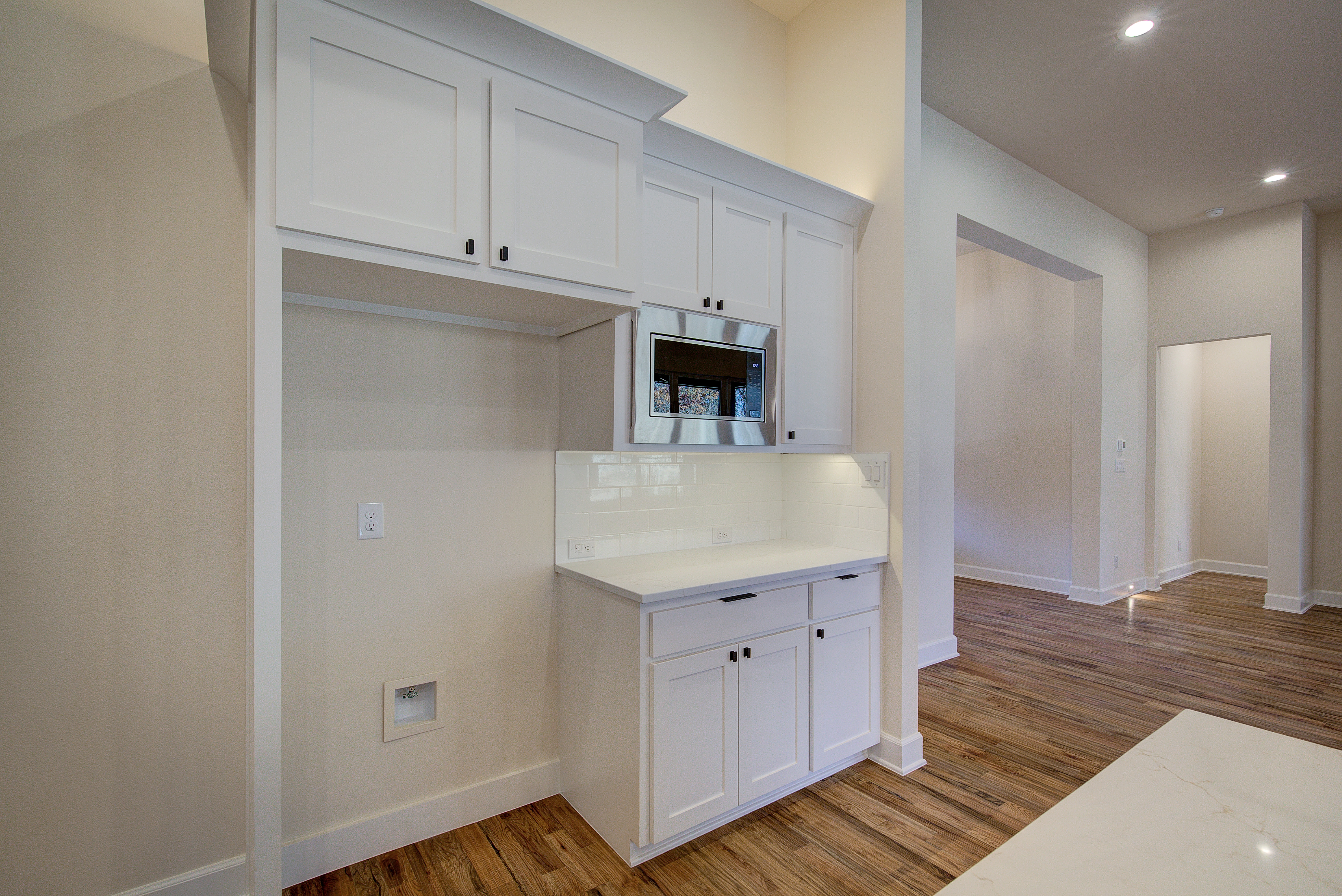 Mineola, Texas, 75773, United States, 4 Bedrooms Bedrooms, ,4 BathroomsBathrooms,Residential,For Sale,1981031