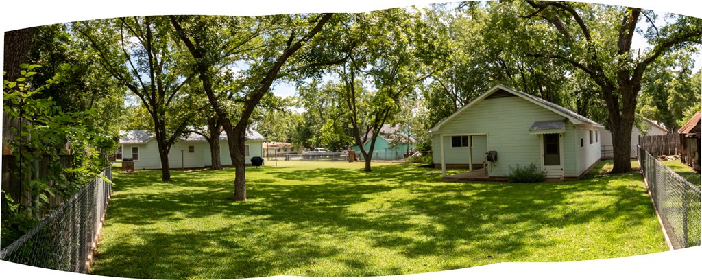 Fredericksburg, Texas, 78624, United States, 3 Bedrooms Bedrooms, ,4 BathroomsBathrooms,Residential,For Sale,1983806