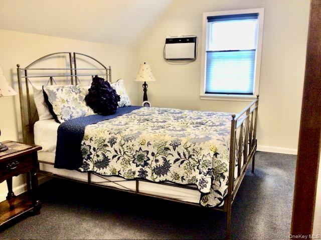 Glen Oaks, New York, 11004, United States, 4 Bedrooms Bedrooms, ,1 BathroomBathrooms,Residential,For Sale,1989655