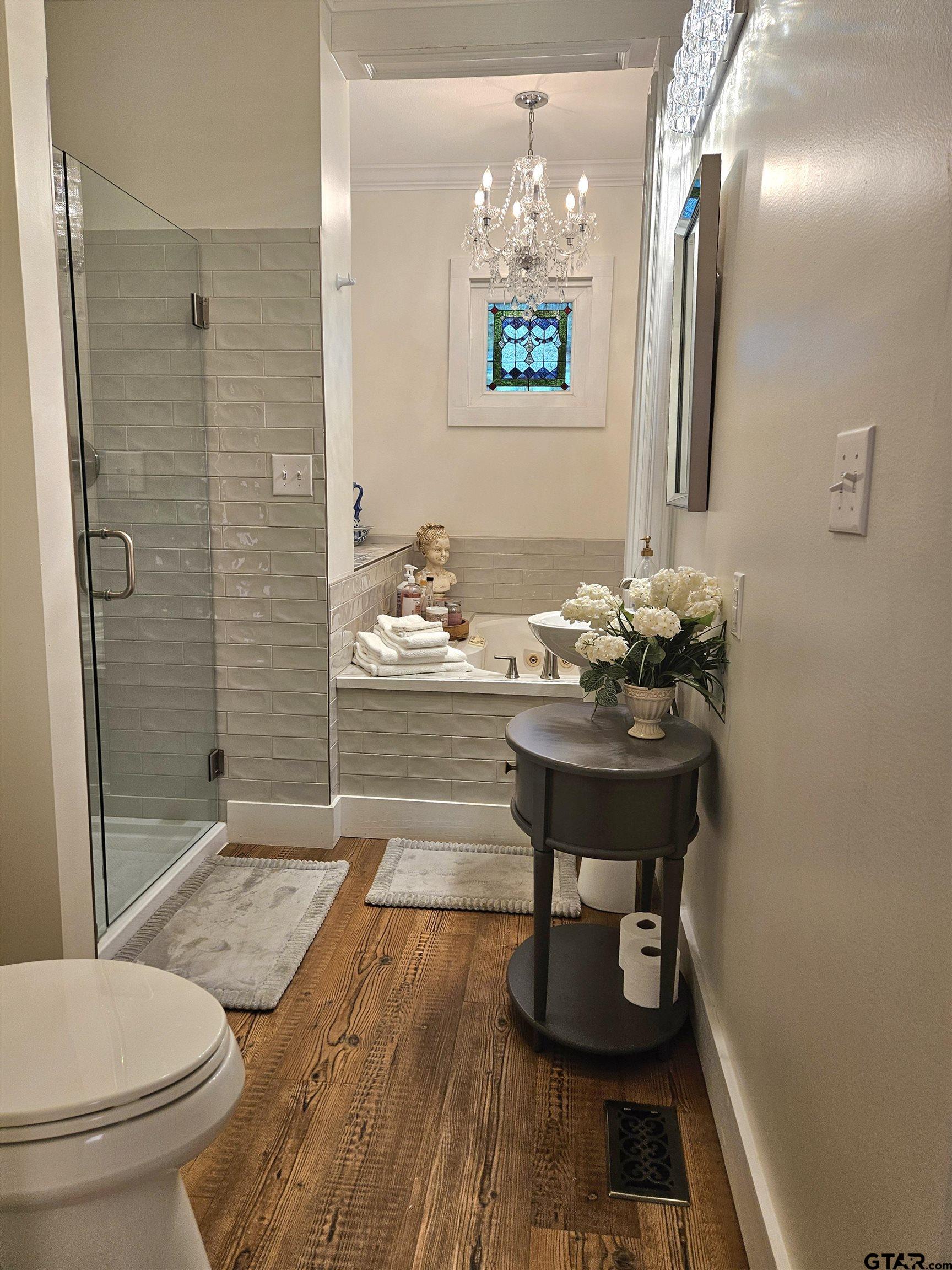 Jacksonville, Texas, 75766, United States, 5 Bedrooms Bedrooms, ,4 BathroomsBathrooms,Residential,For Sale,2000635