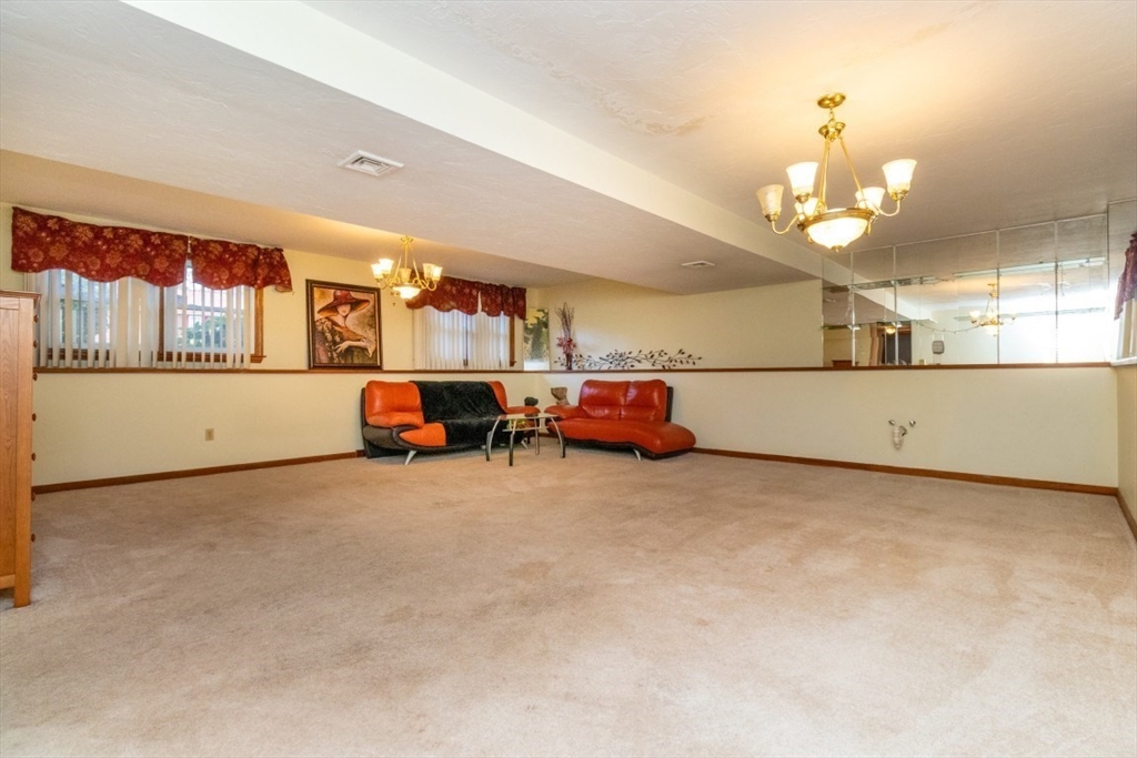 Stoughton, Massachusetts, 02072, United States, 4 Bedrooms Bedrooms, ,3 BathroomsBathrooms,Residential,For Sale,1987663