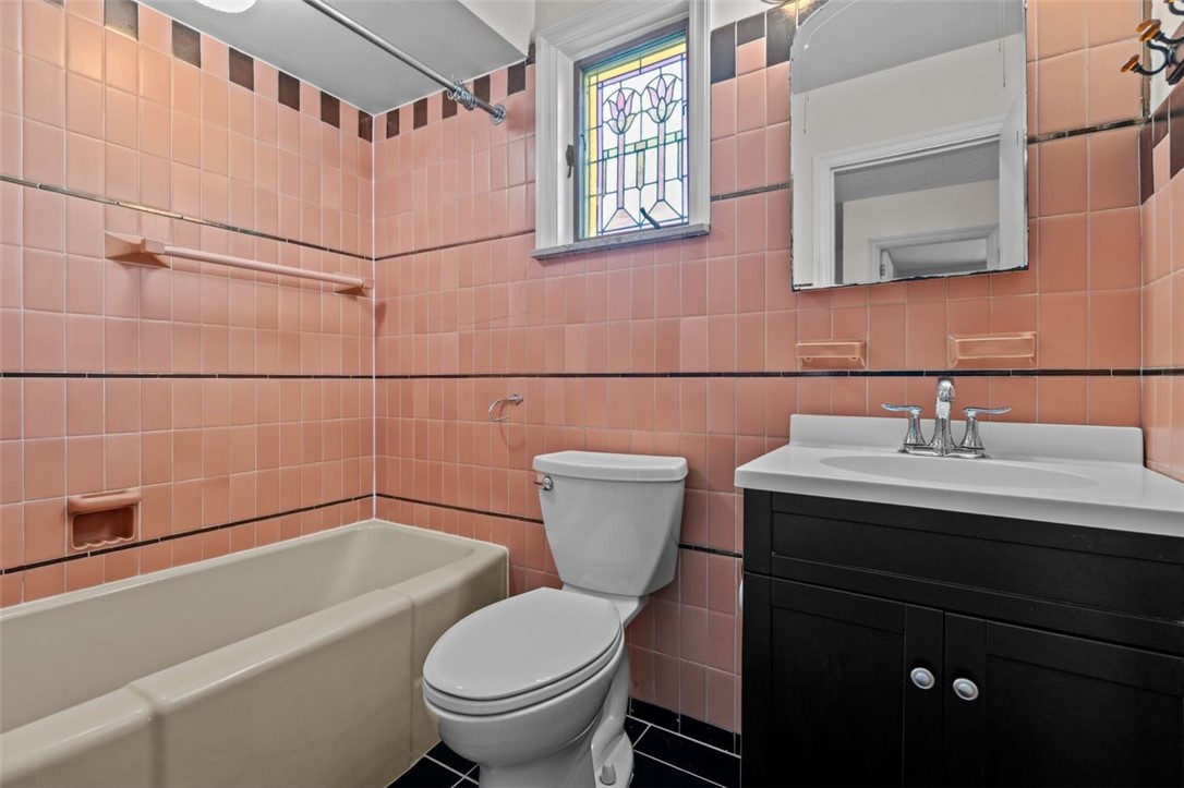 Squirrel Hill, Pennsylvania, 15217, United States, 5 Bedrooms Bedrooms, ,4 BathroomsBathrooms,Residential,For Sale,1956769