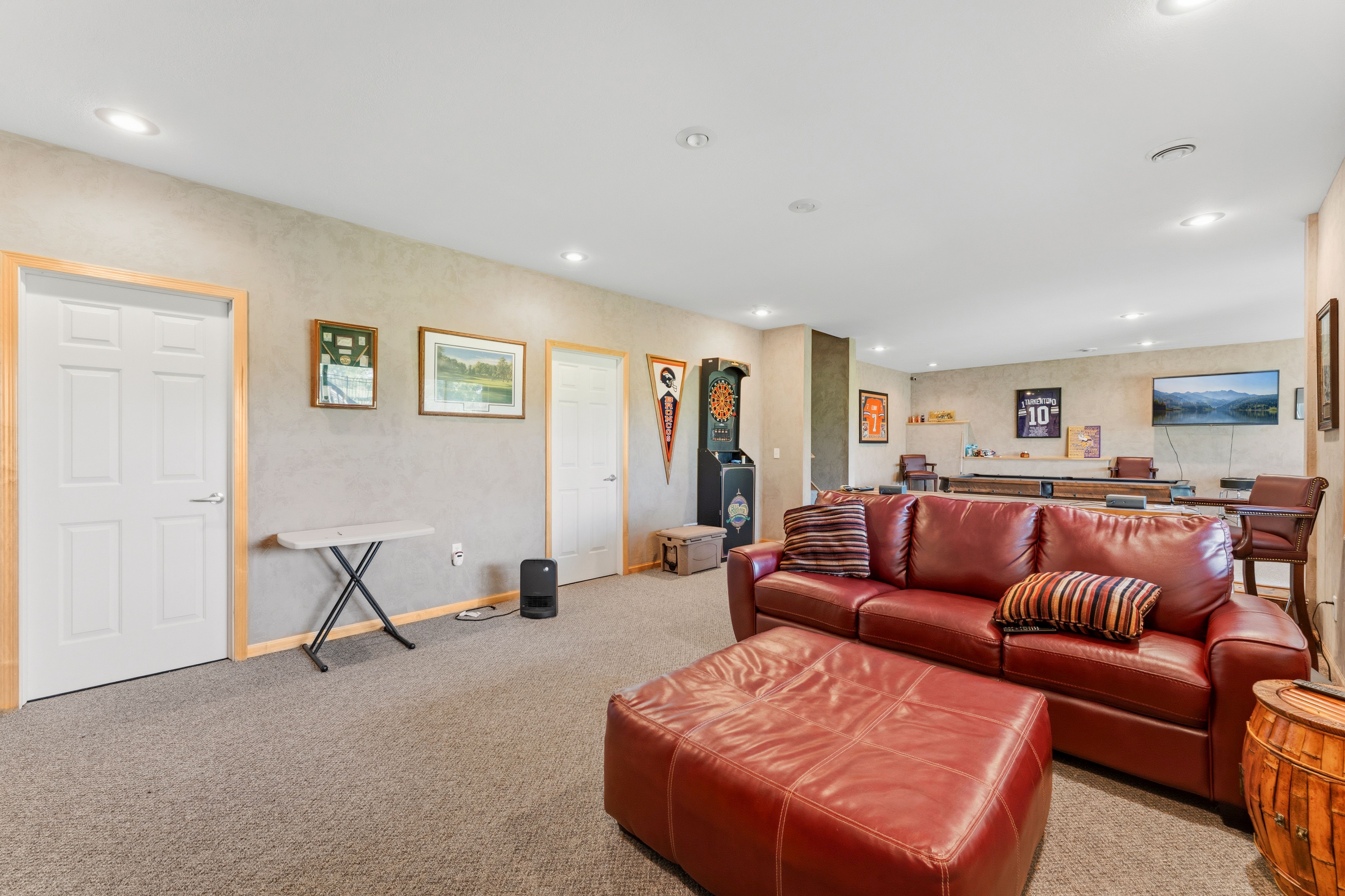  Golf Course Retreat With Entertainer’s Dream Walkout Basement - 物件實景