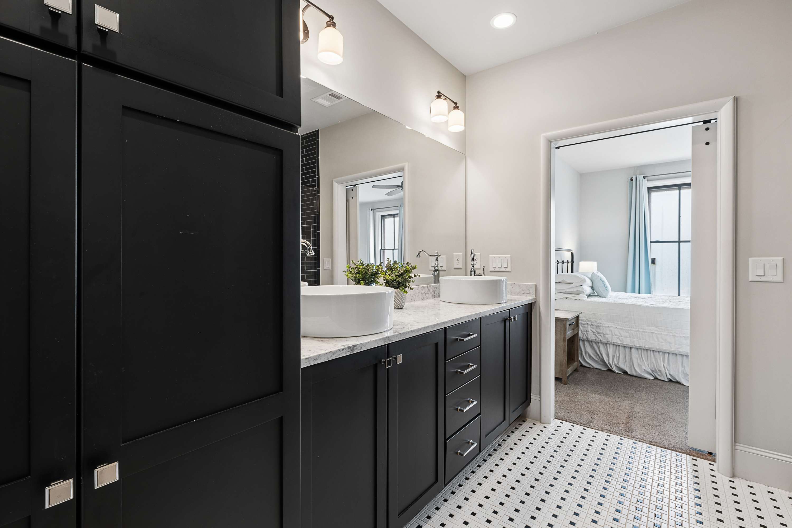 Stunning Townhome in Decatur