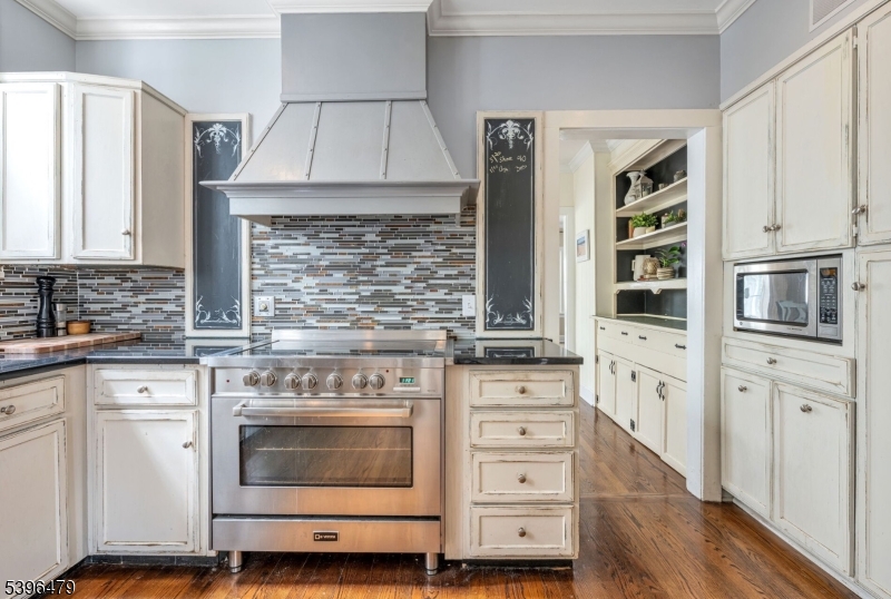 West Milford Twp., New Jersey, 07421, United States, 4 Bedrooms Bedrooms, ,3 BathroomsBathrooms,Residential,For Sale,1992089