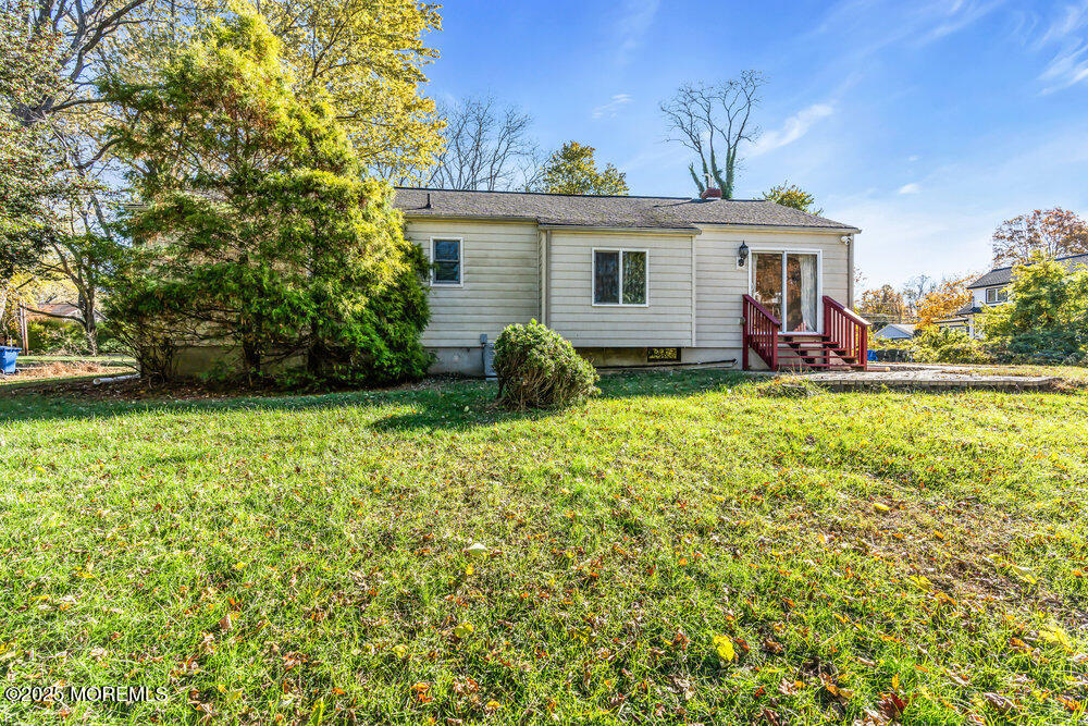 Tinton Falls, New Jersey, 07712, United States, 3 Bedrooms Bedrooms, ,2 BathroomsBathrooms,Residential,For Sale,1987767