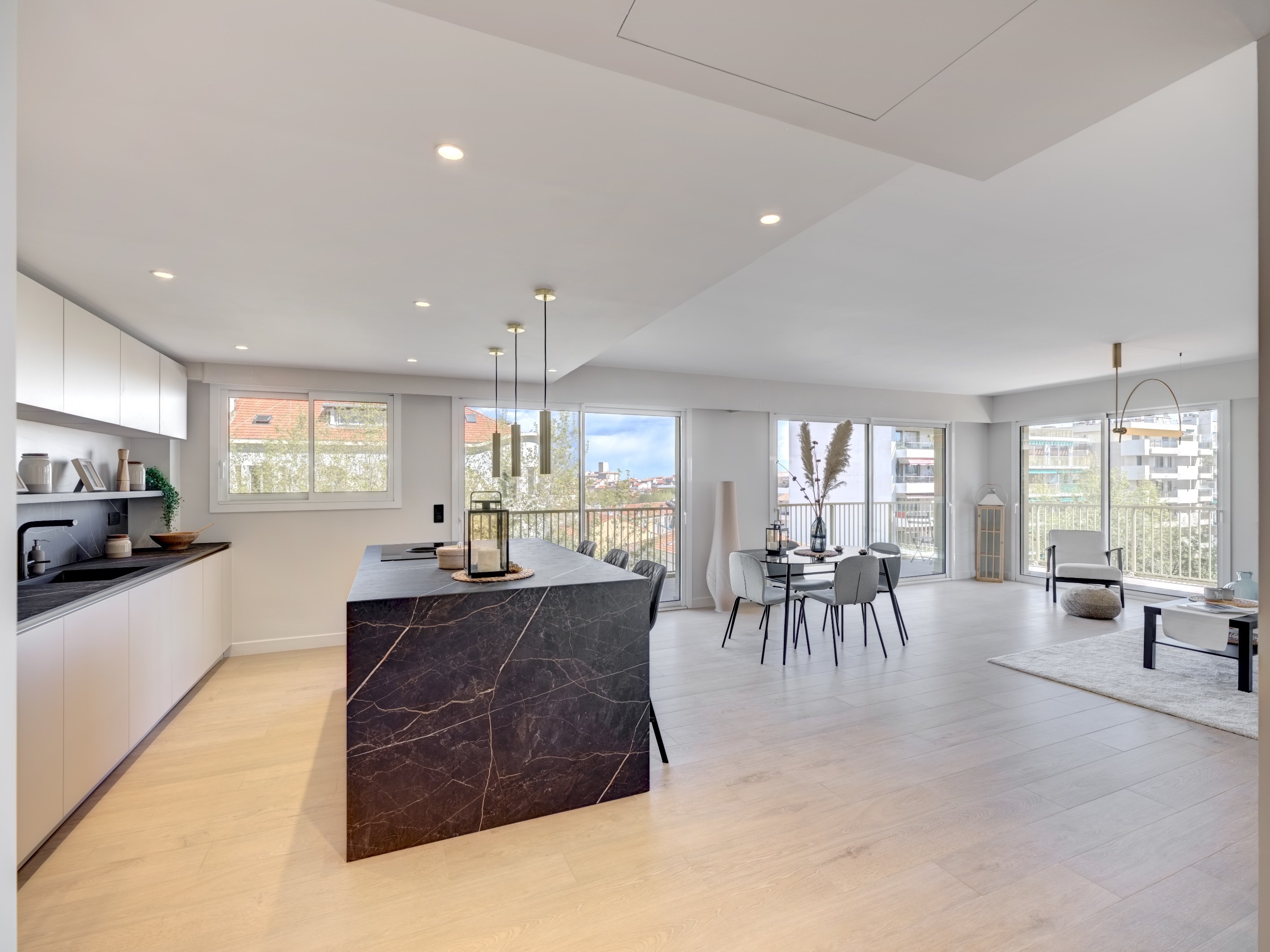  Antibes centre apartment 94 sqm 40 sqm terrace 2 bedroom near beaches Old Town … - 物件實景