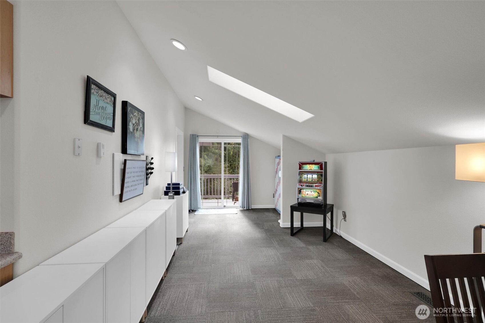 Tacoma, Washington, 98444, United States, 4 Bedrooms Bedrooms, ,4 BathroomsBathrooms,Residential,For Sale,1973833