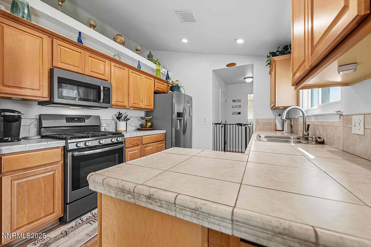 Stagecoach, Nevada, 89429, United States, 4 Bedrooms Bedrooms, ,2 BathroomsBathrooms,Residential,For Sale,1948903