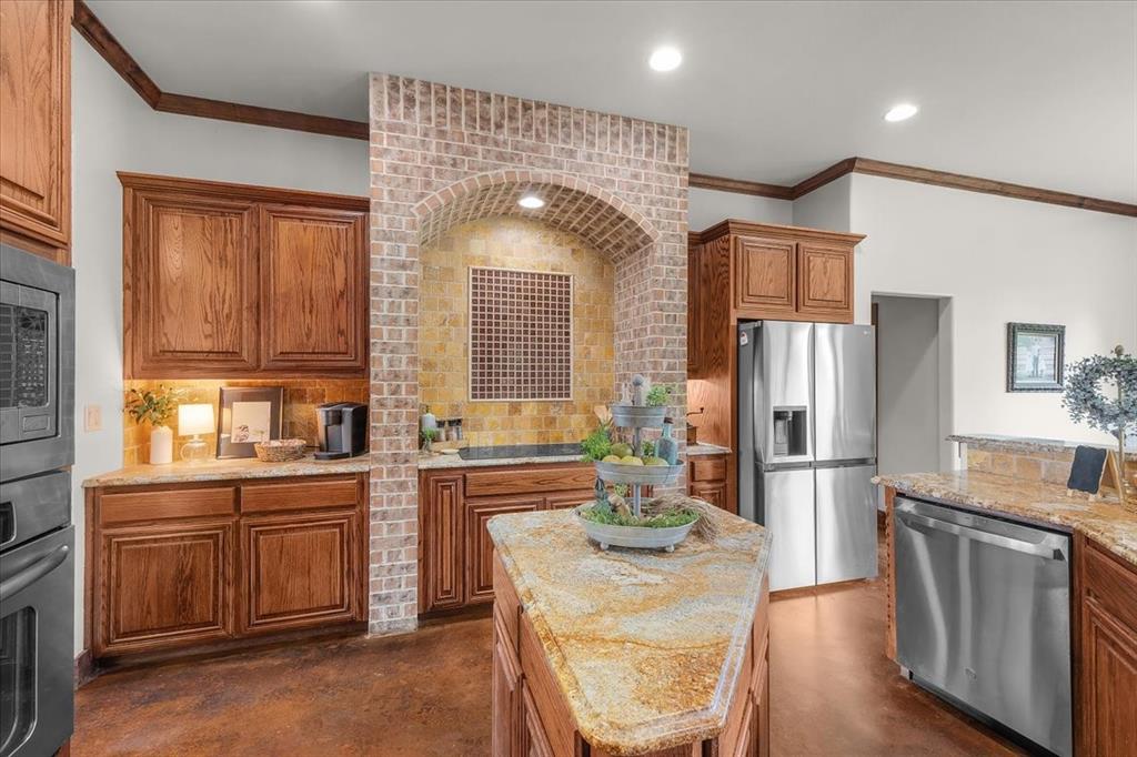 Weatherford, Texas, 76085, United States, 4 Bedrooms Bedrooms, ,3 BathroomsBathrooms,Residential,For Sale,2040149