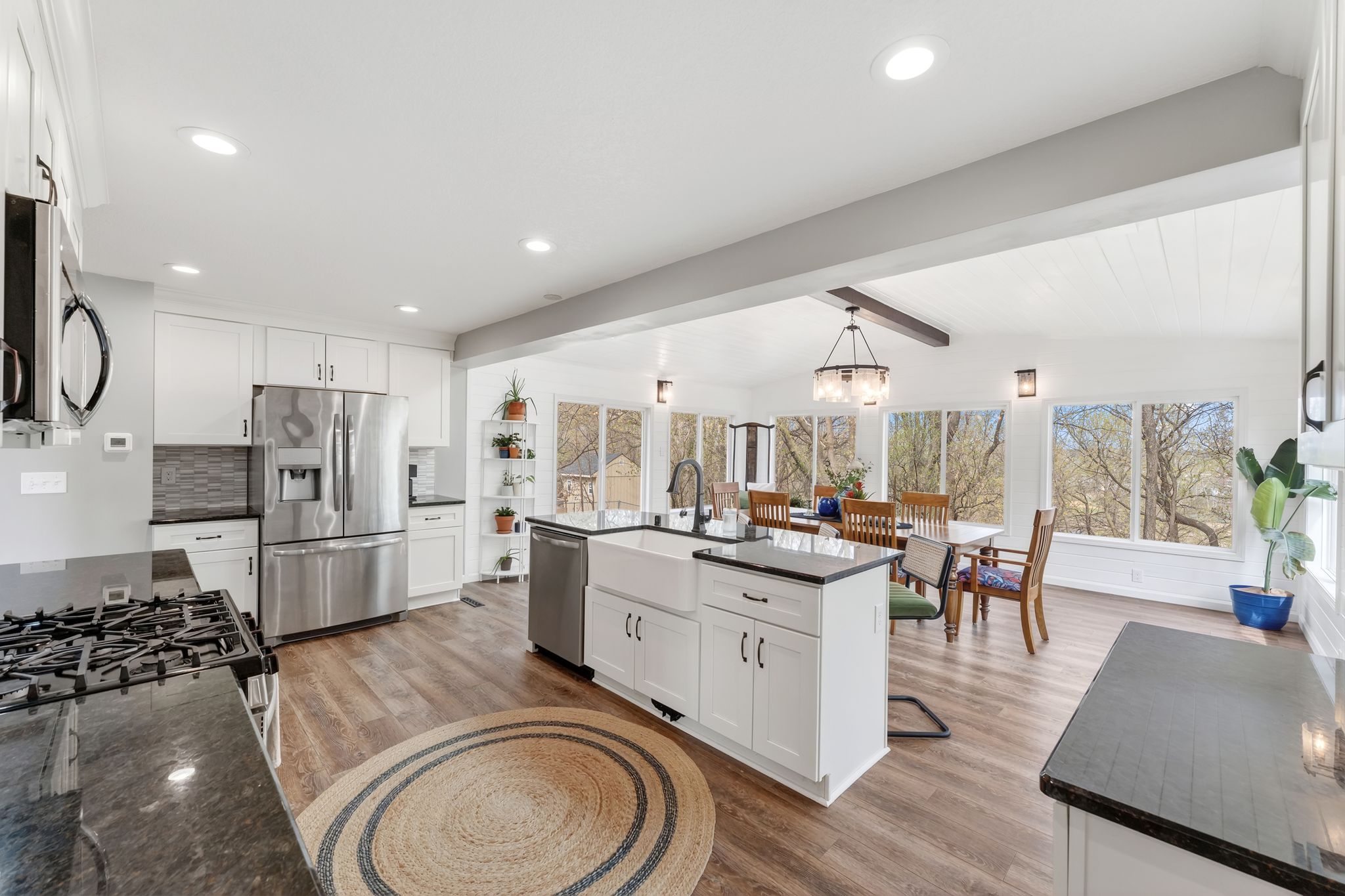  Stylish Renovation Meets Classic Charm - 物件實景