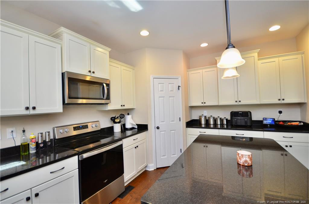 Wade, North Carolina, 28395, United States, 4 Bedrooms Bedrooms, ,5 BathroomsBathrooms,Residential,For Sale,1779432