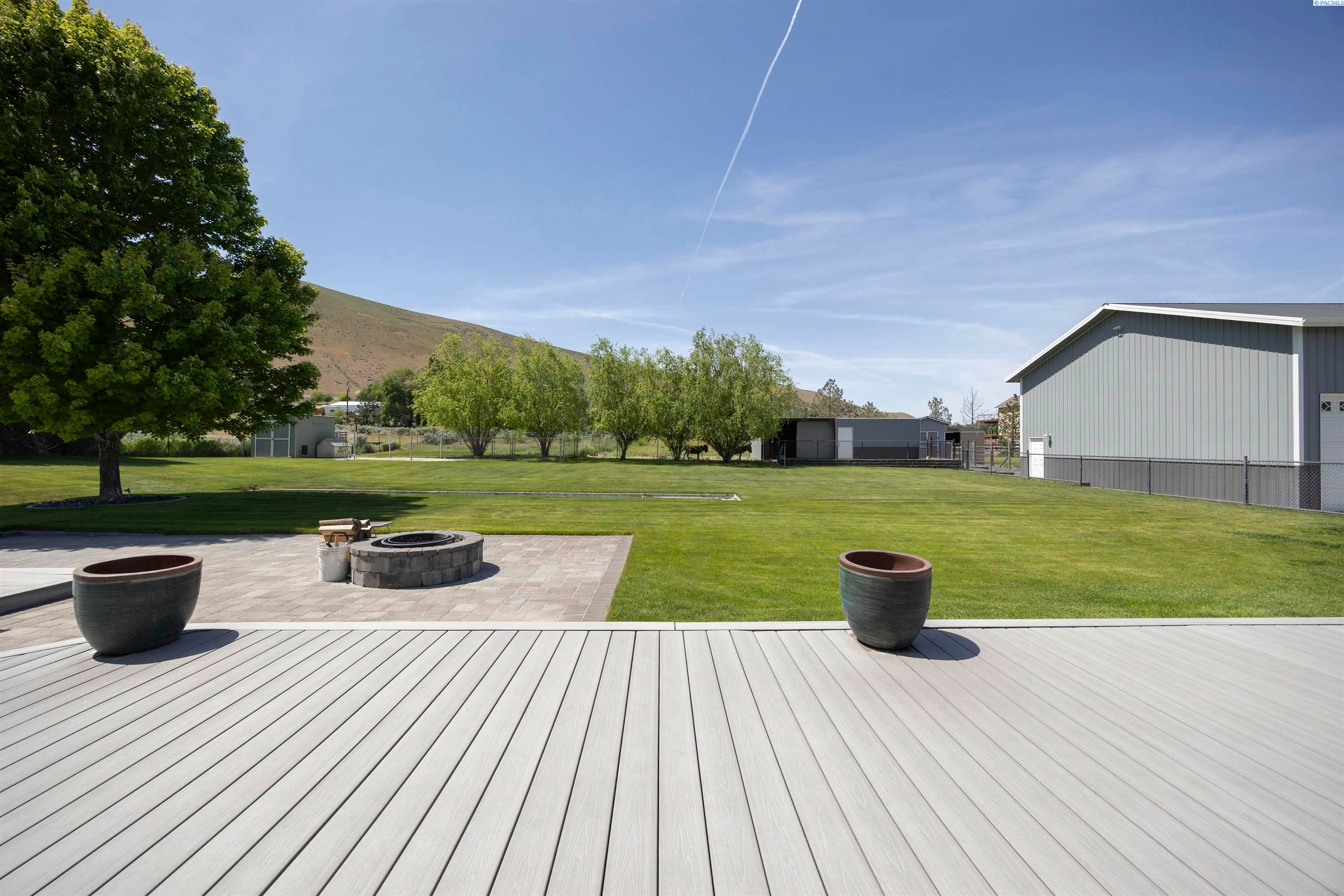 Benton City, Washington, 99320, United States, 3 Bedrooms Bedrooms, ,2 BathroomsBathrooms,Residential,For Sale,1983033