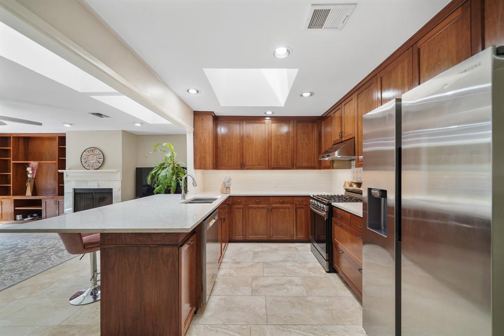 Houston, Texas, 77096, United States, 3 Bedrooms Bedrooms, ,3 BathroomsBathrooms,Residential,For Sale,1857598
