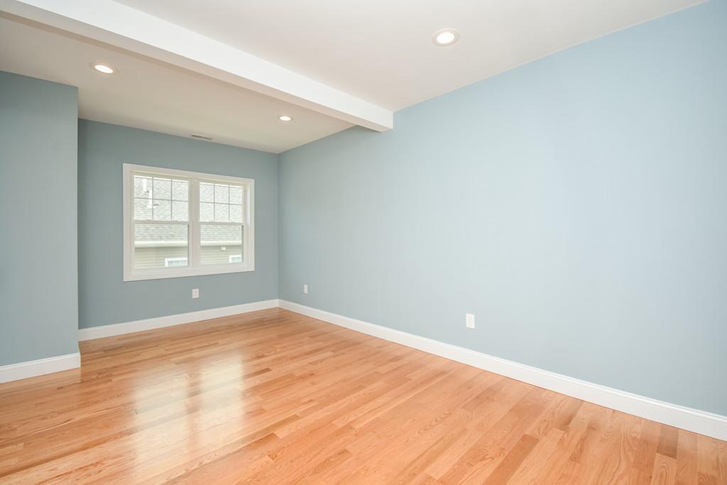 Saugus, Massachusetts, 01906, United States, 4 Bedrooms Bedrooms, ,3 BathroomsBathrooms,Residential,For Sale,1937803