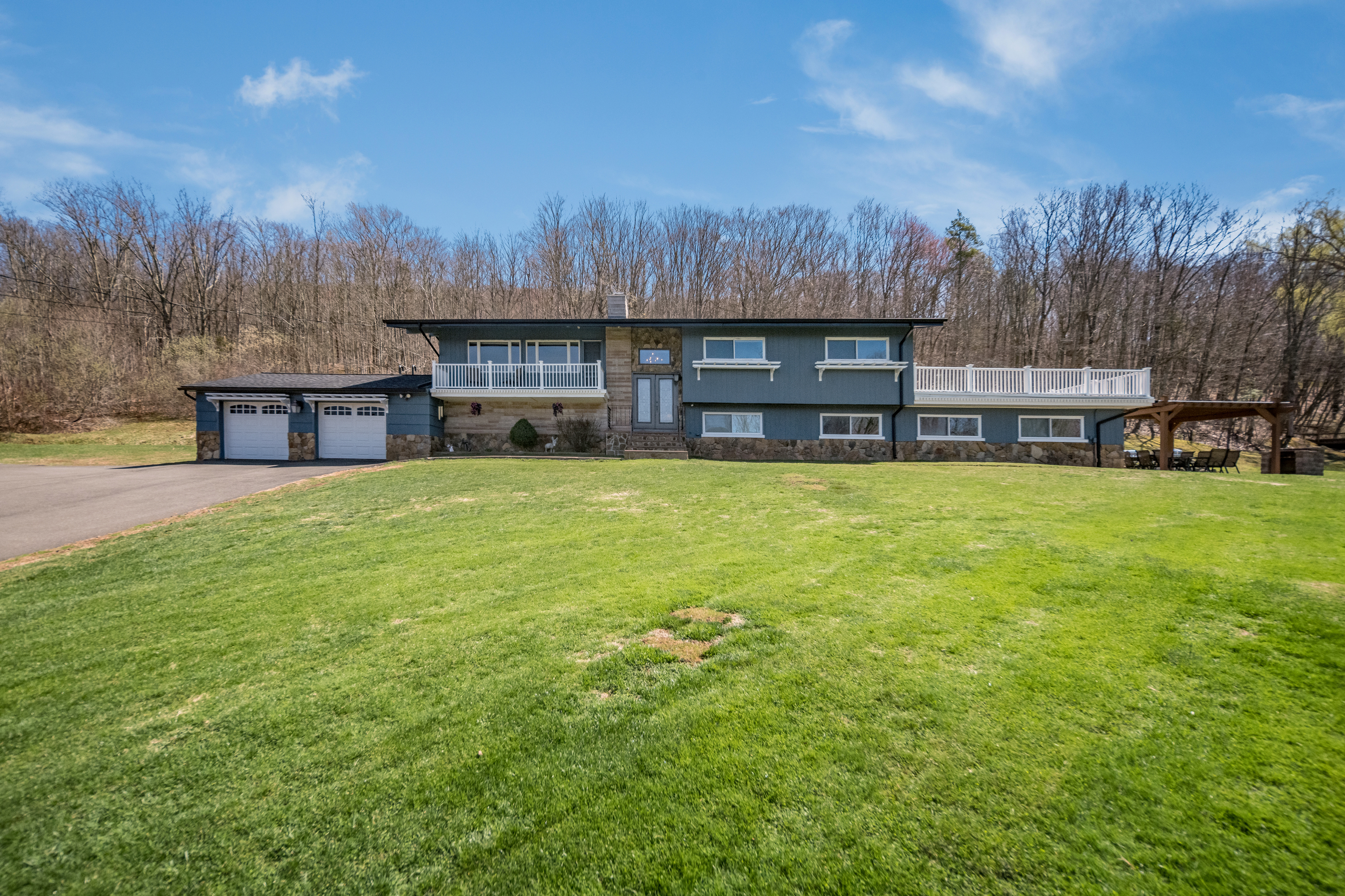  408-r Stage Coach Road - 物件實景