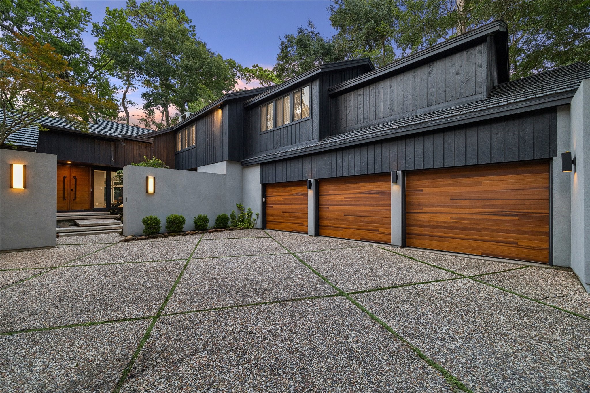  2411 Oakbank Drive - 物件實景