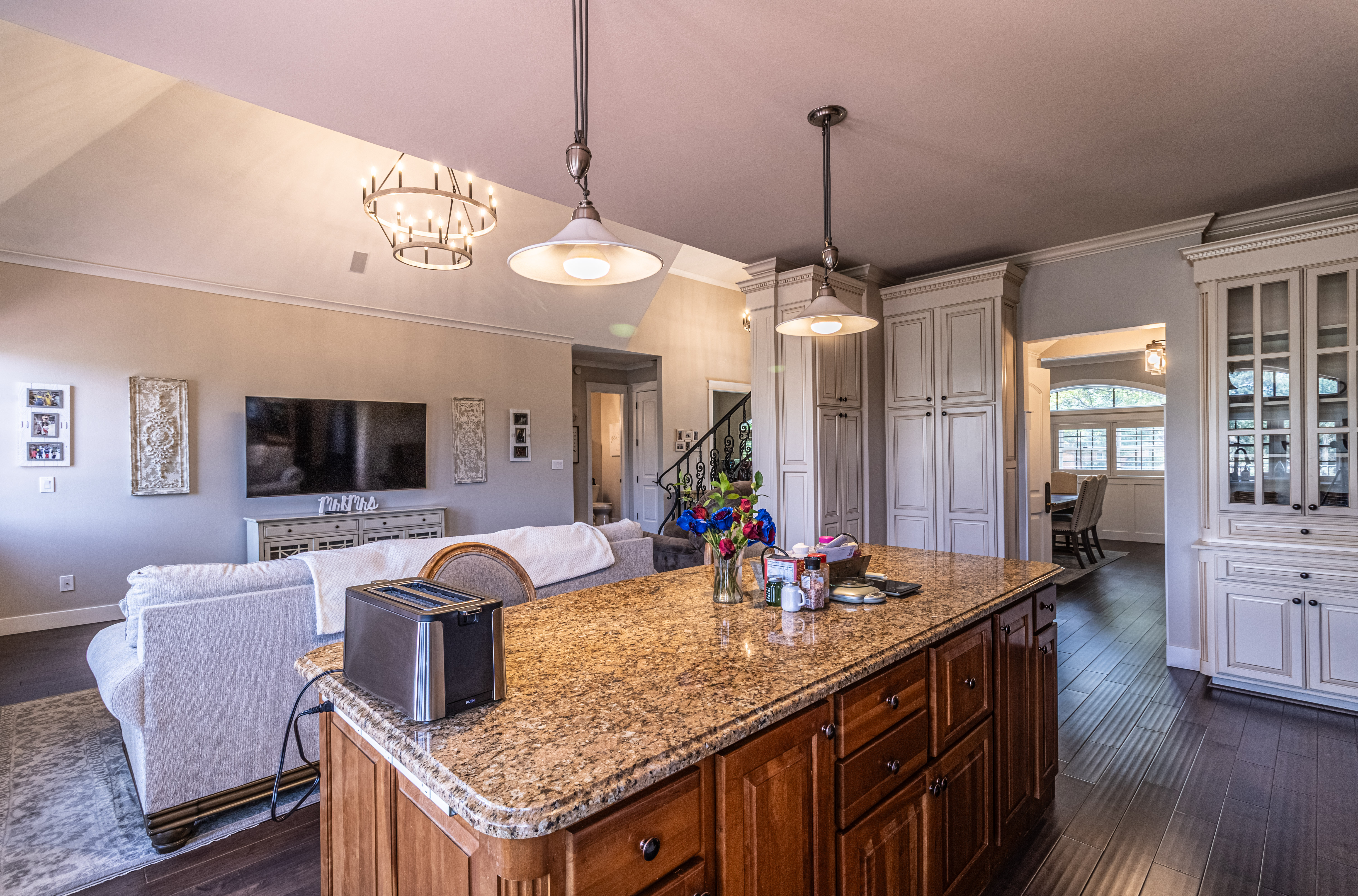 Farmington, New Mexico, 87401, United States, 4 Bedrooms Bedrooms, ,5 BathroomsBathrooms,Residential,For Sale,1942603