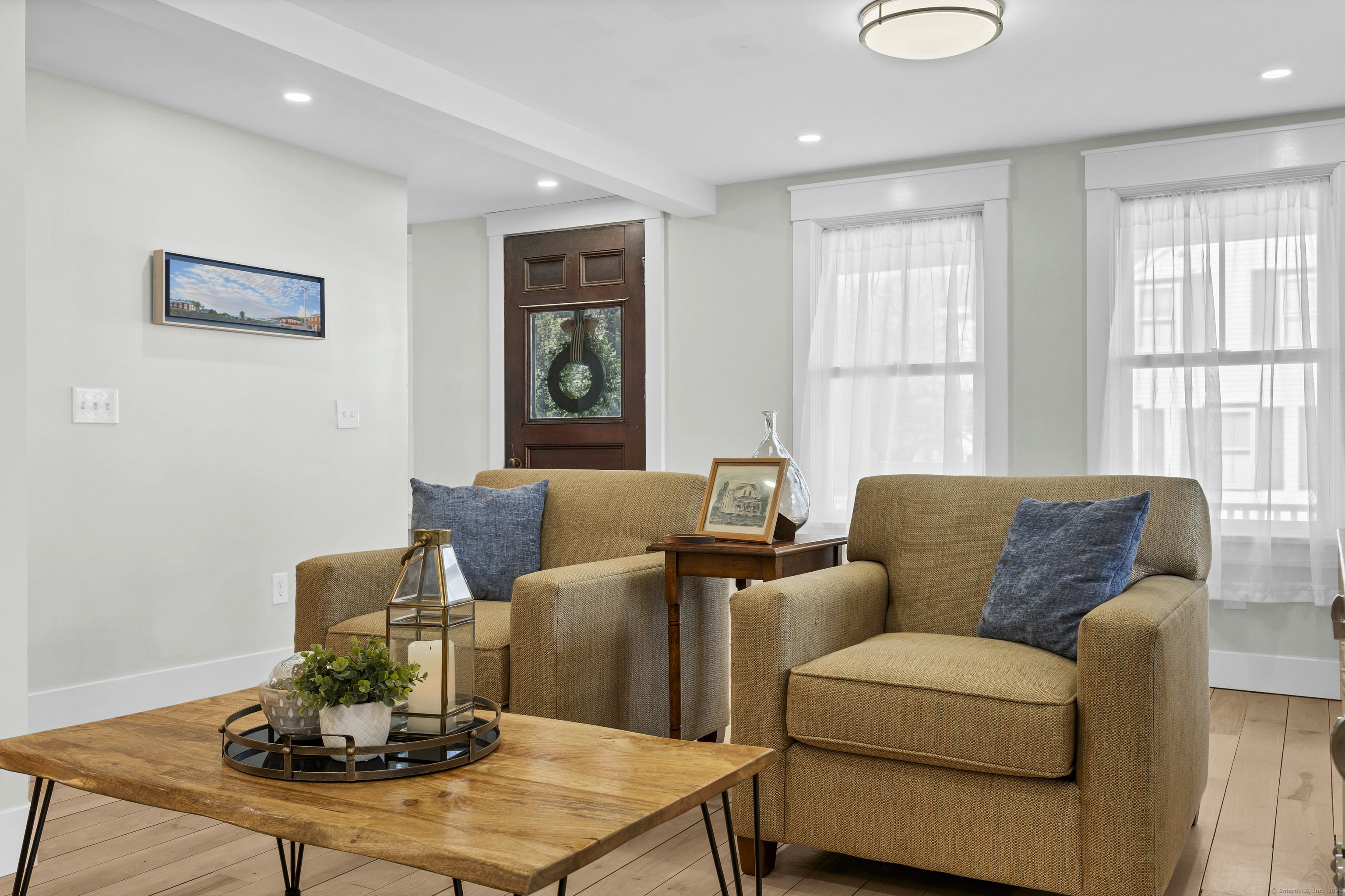 Groton, Connecticut, 06340, United States, 3 Bedrooms Bedrooms, ,2 BathroomsBathrooms,Residential,For Sale,1928735