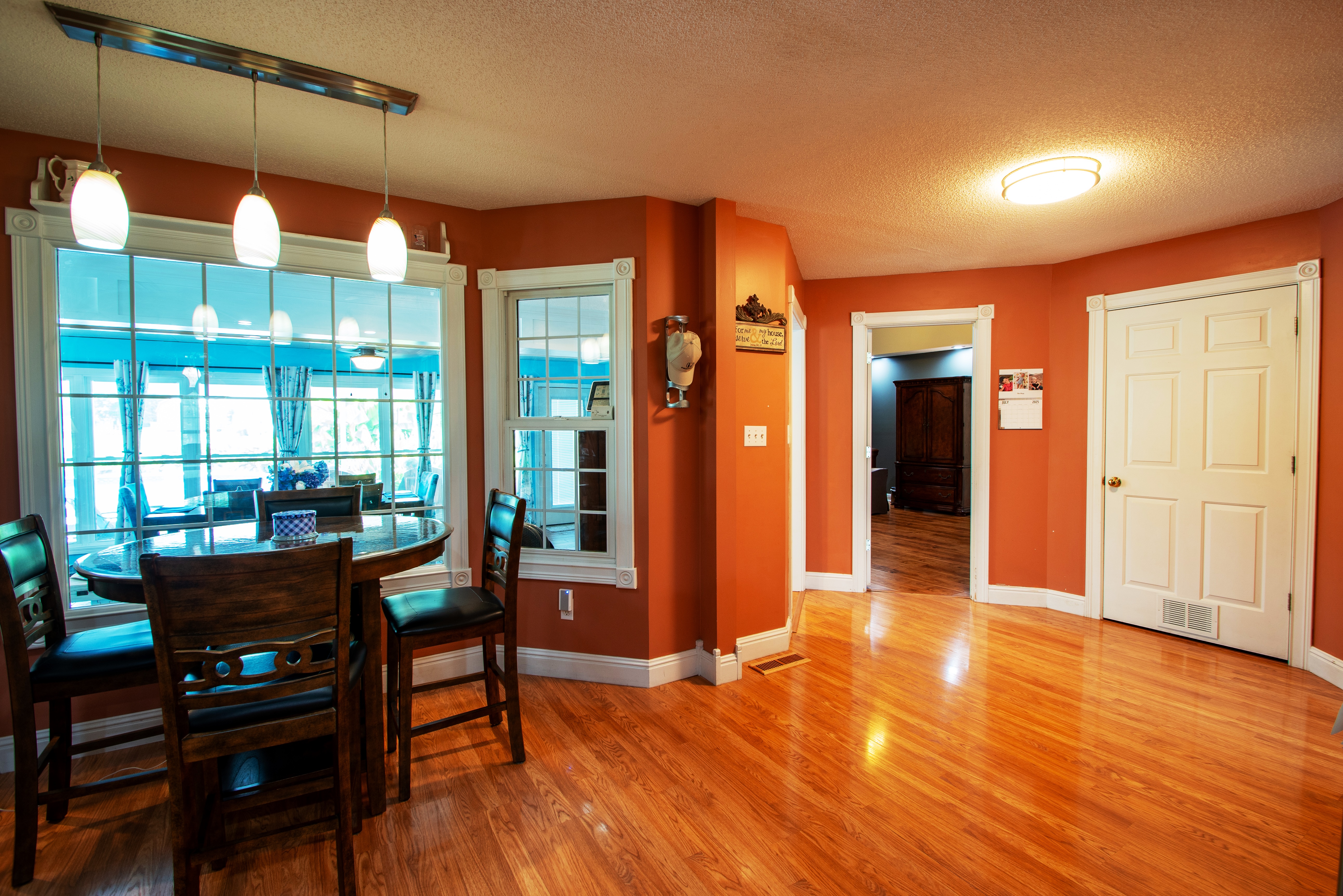 Paducah, Kentucky, 42003, United States, 4 Bedrooms Bedrooms, ,2 BathroomsBathrooms,Residential,For Sale,1974262