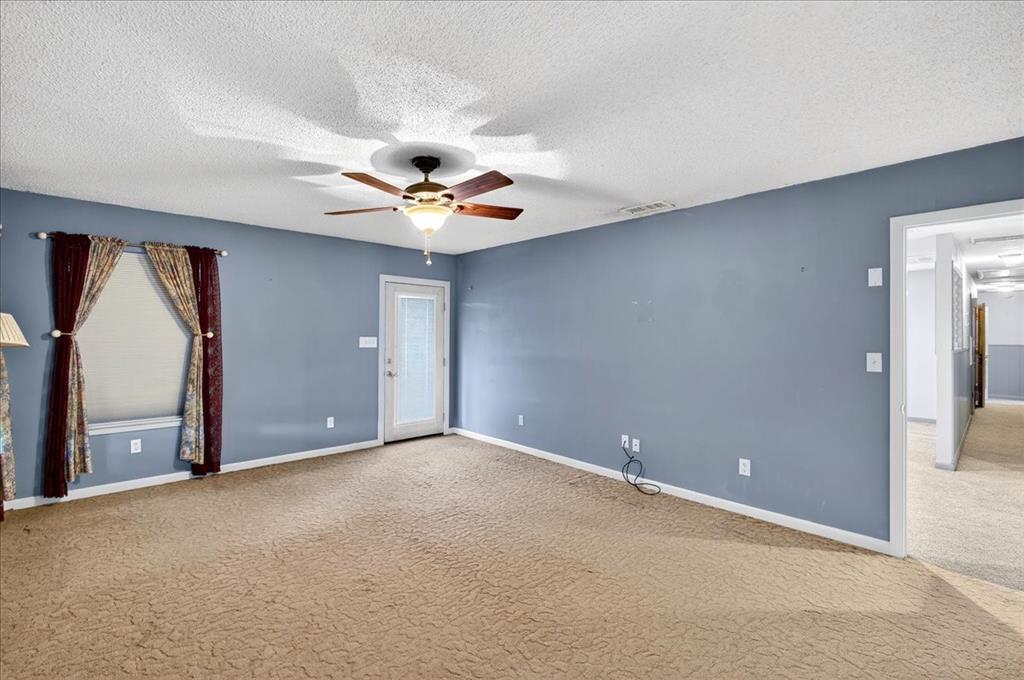 Eustace, Texas, 75124, United States, 3 Bedrooms Bedrooms, ,2 BathroomsBathrooms,Residential,For Sale,1837406