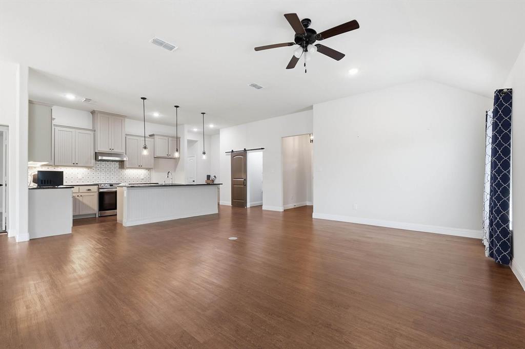 Sanger, Texas, 76266, United States, 4 Bedrooms Bedrooms, ,3 BathroomsBathrooms,Residential,For Sale,2038334