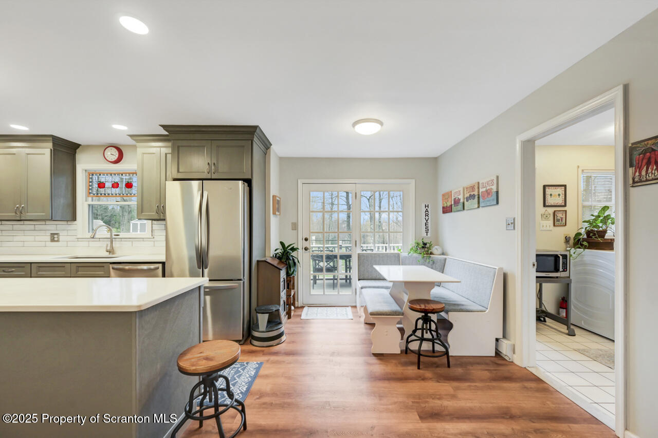 Moscow, Pennsylvania, 18444, United States, 4 Bedrooms Bedrooms, ,3 BathroomsBathrooms,Residential,For Sale,1999733