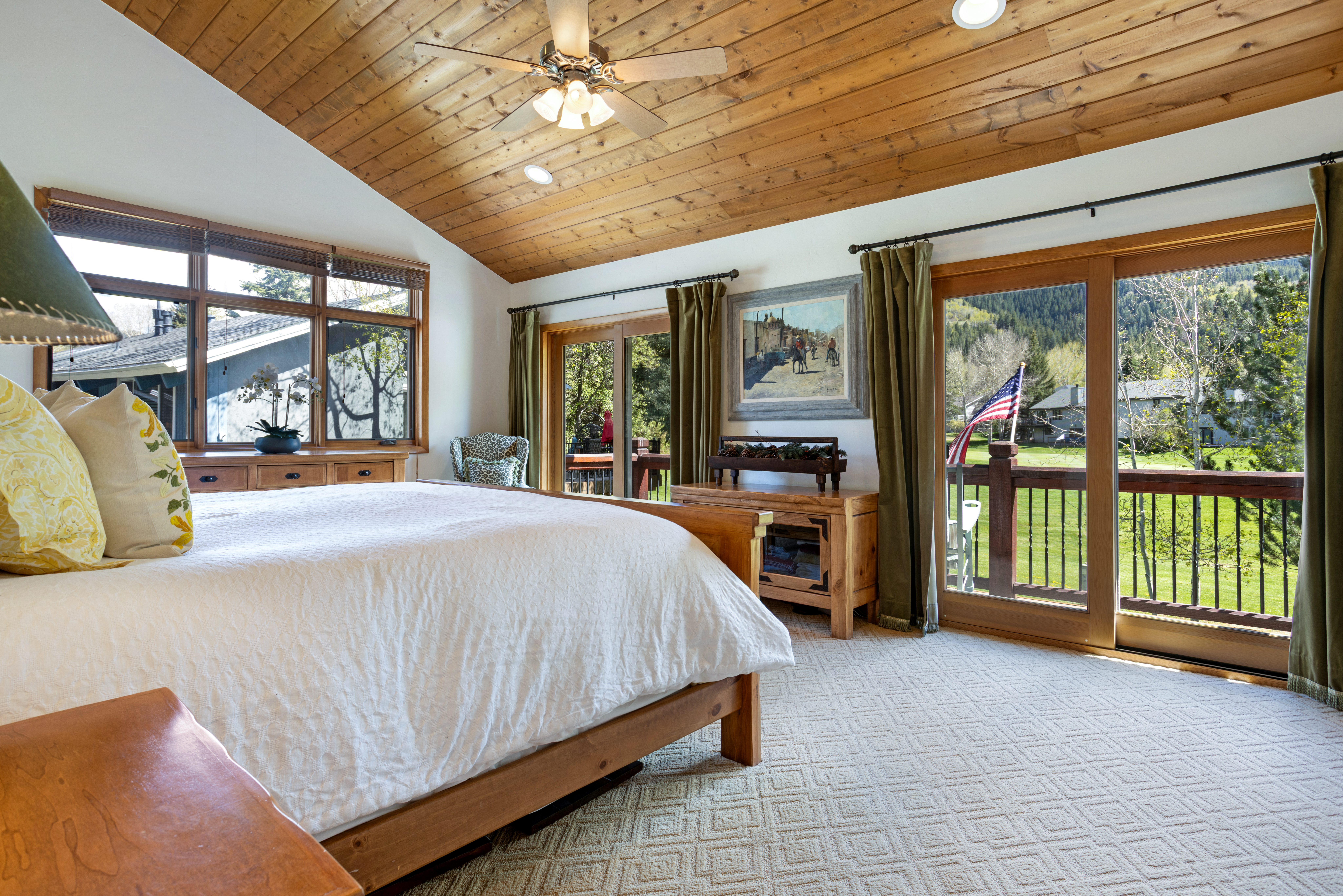  Eagle-Vail Residence Delivers a Flexible Functional layout with Strong Character - 物件實景
