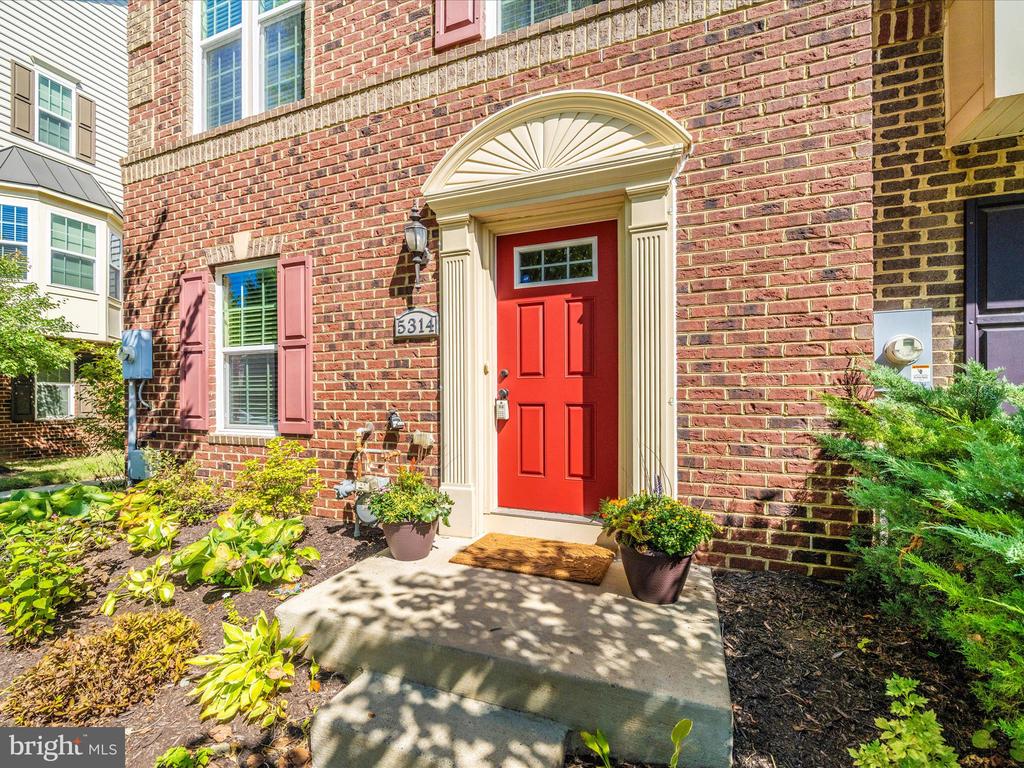 Greenbelt, Maryland, 20770, United States, 3 Bedrooms Bedrooms, ,4 BathroomsBathrooms,Residential,For Sale,2001496